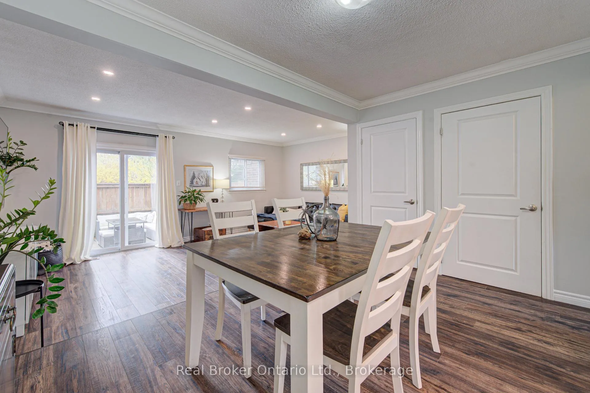 Photo 35 of Unit 3, 1302 Guelph Line, Burlington, Mountainside — HOMEH
