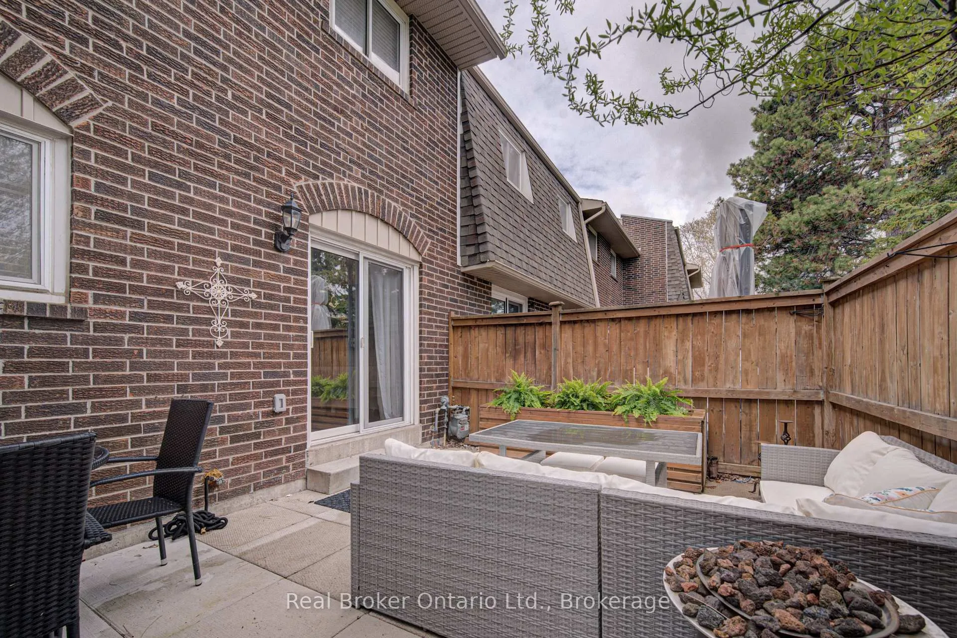 Photo 43 of Unit 3, 1302 Guelph Line, Burlington, Mountainside — HOMEH