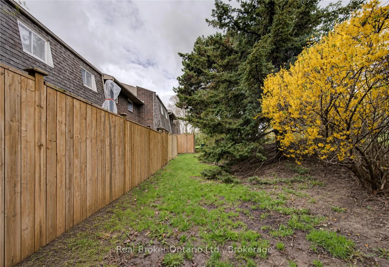 Photo 44 of Unit 3, 1302 Guelph Line, Burlington, Mountainside — HOMEH