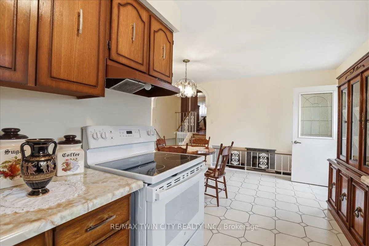 Photo 11 of 43 Faial Road, Cambridge — HOMEH