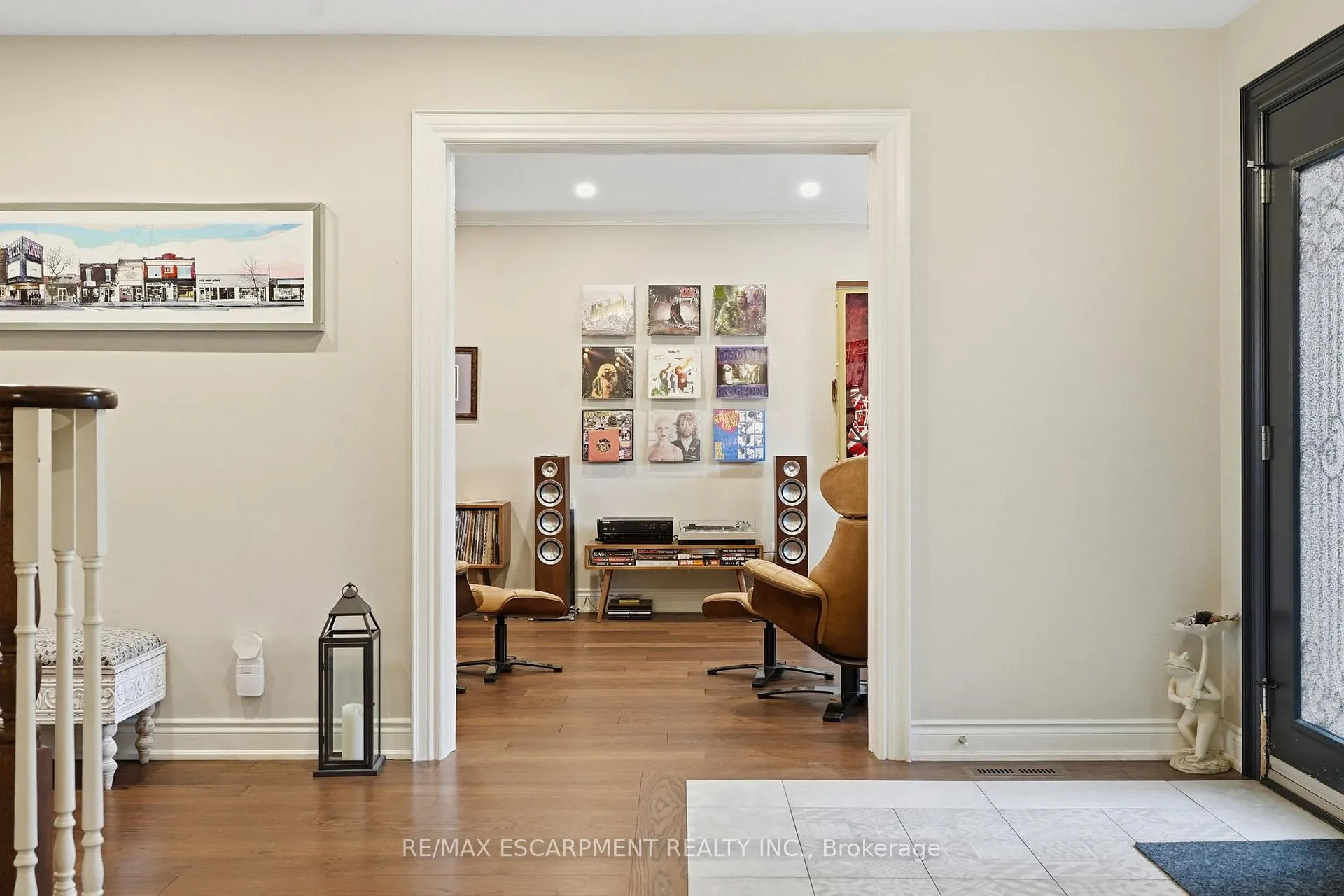 Photo 6 of 23 Golfview Crescent, Hamilton, Dundas — HOMEH