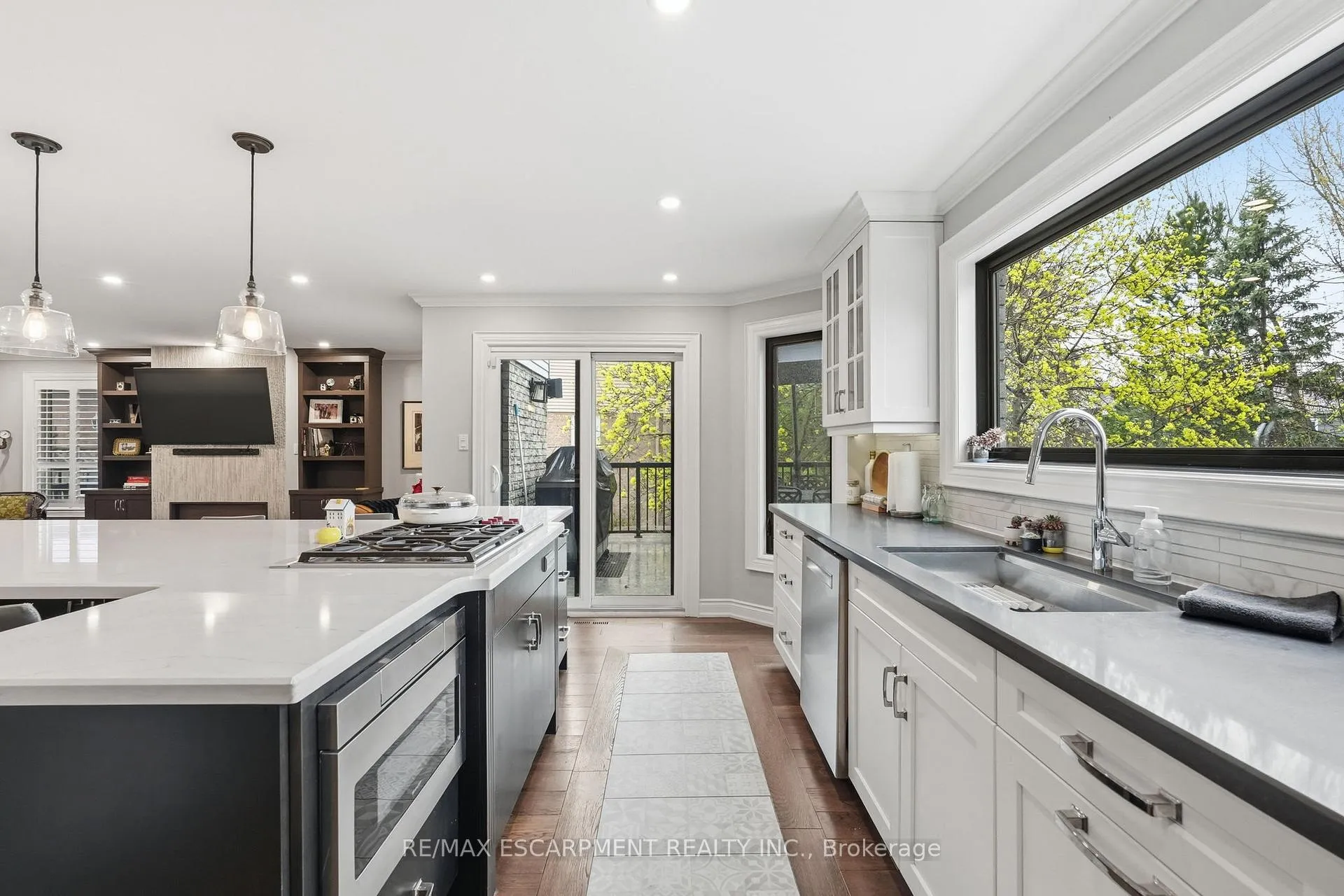 Photo 13 of 23 Golfview Crescent, Hamilton, Dundas — HOMEH