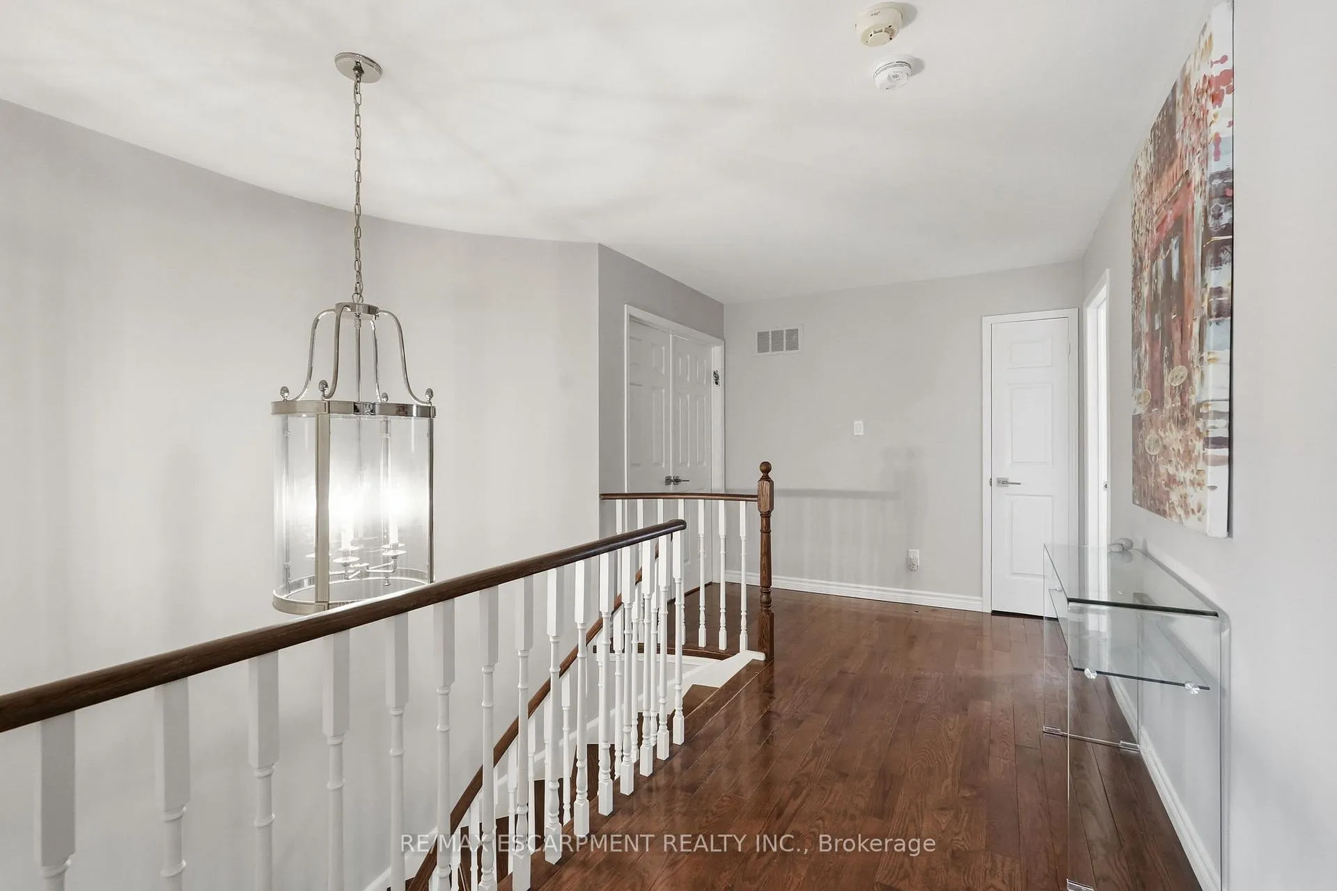 Photo 18 of 23 Golfview Crescent, Hamilton, Dundas — HOMEH