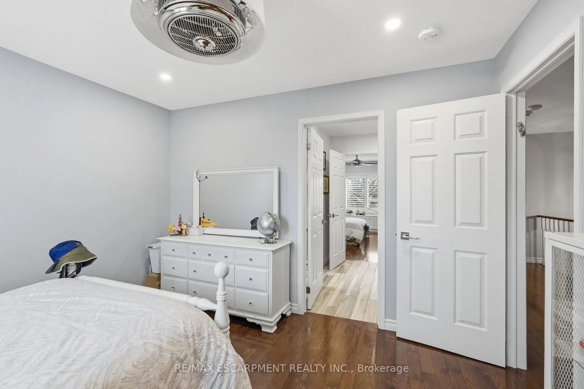 Photo 27 of 23 Golfview Crescent, Hamilton, Dundas — HOMEH