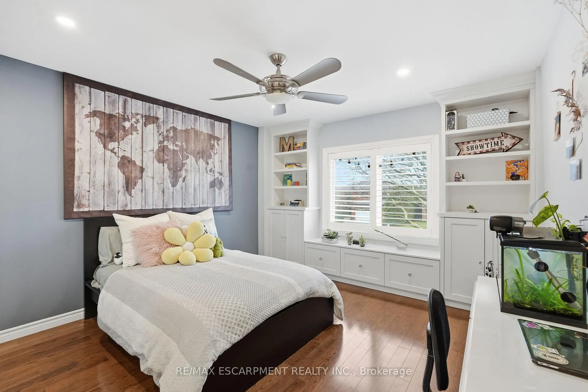 Photo 30 of 23 Golfview Crescent, Hamilton, Dundas — HOMEH