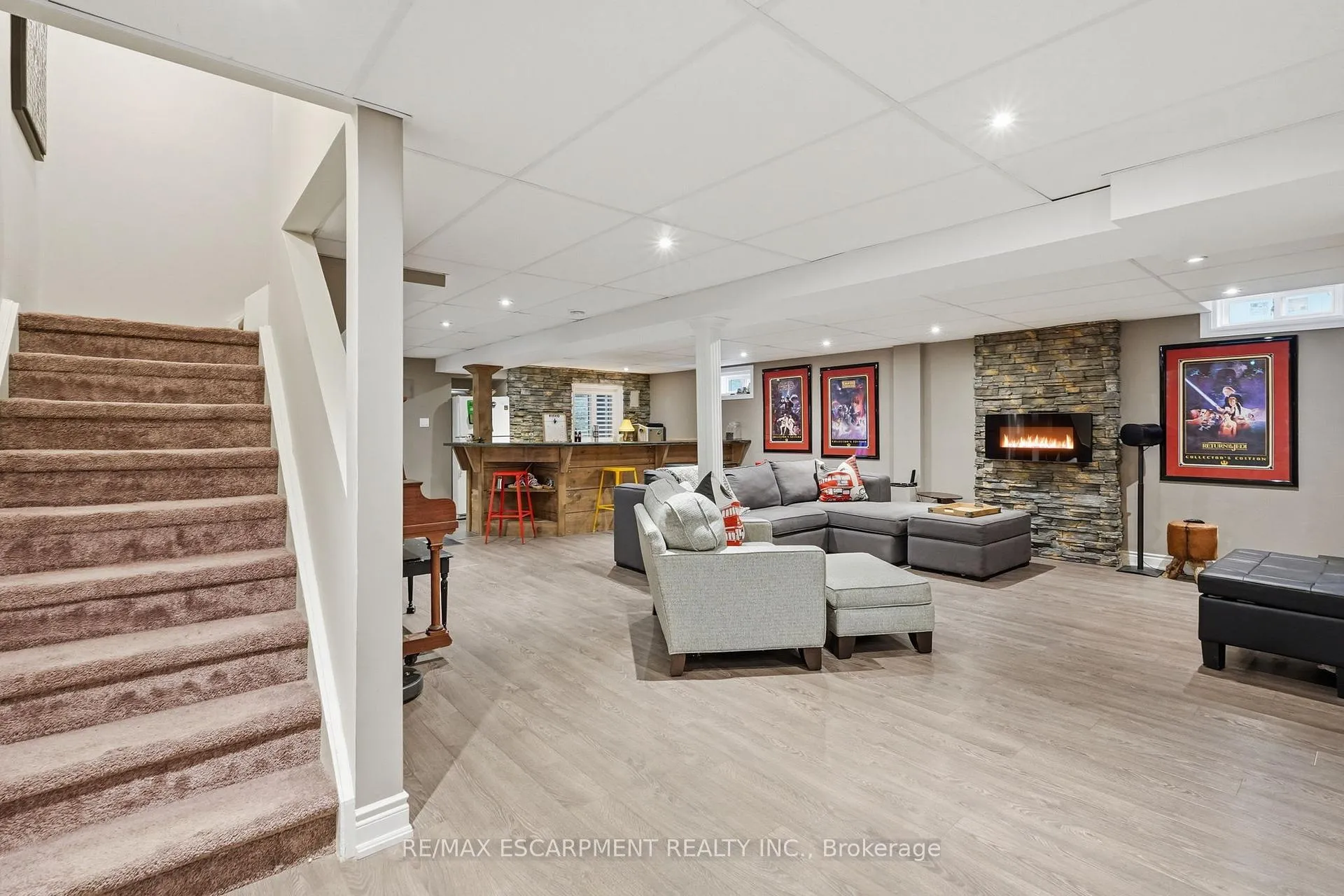 Photo 34 of 23 Golfview Crescent, Hamilton, Dundas — HOMEH