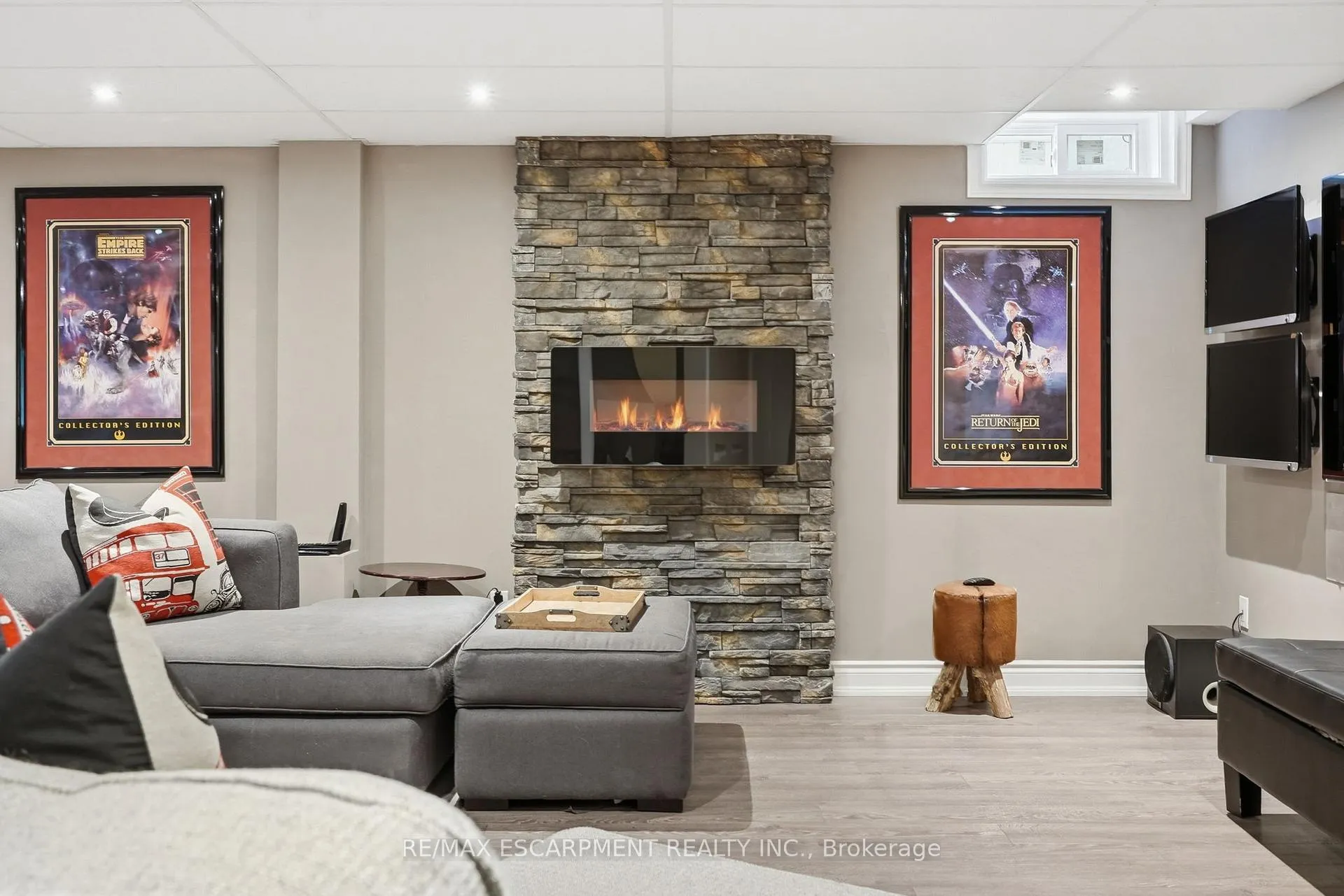 Photo 35 of 23 Golfview Crescent, Hamilton, Dundas — HOMEH