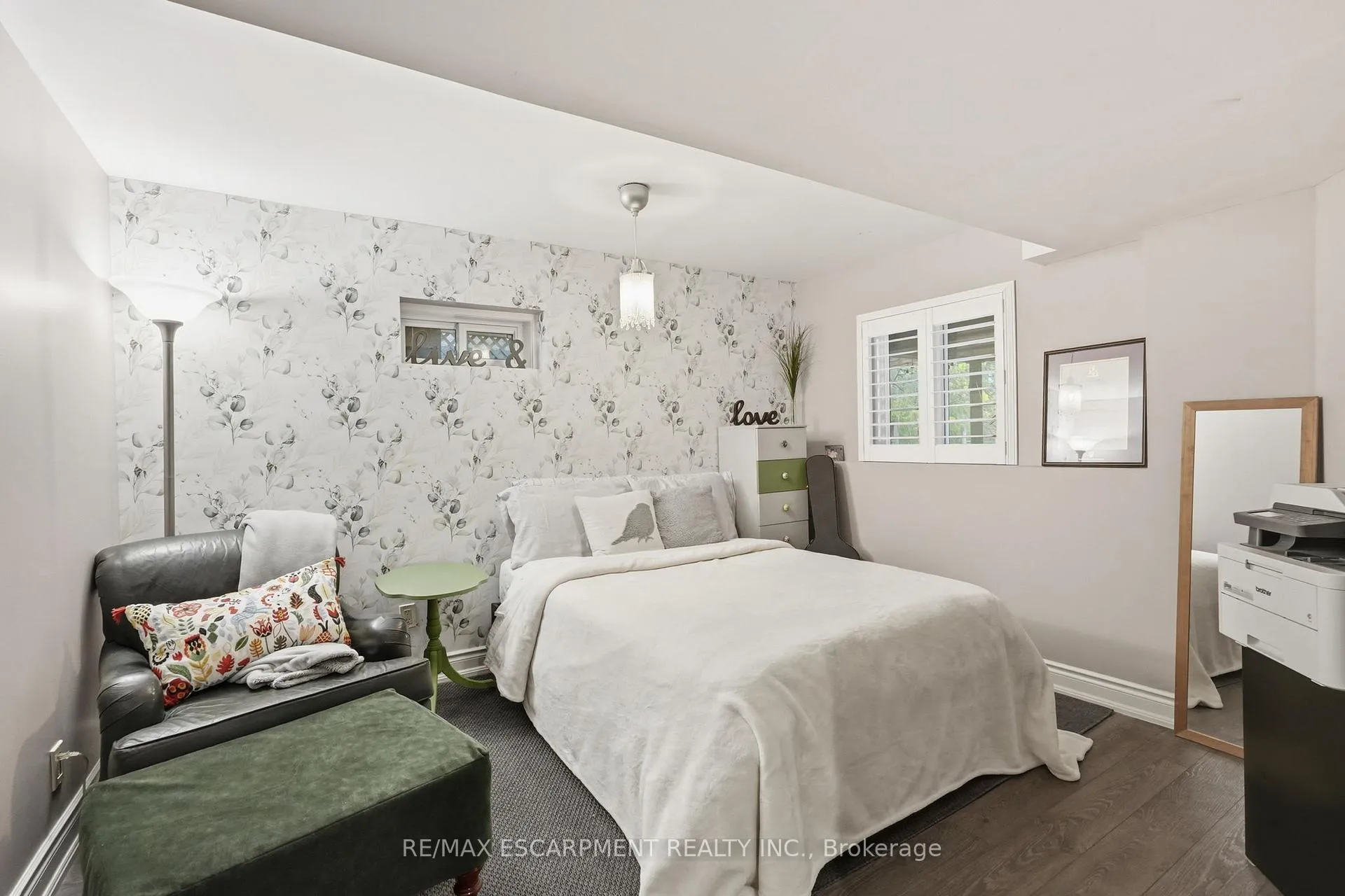 Photo 41 of 23 Golfview Crescent, Hamilton, Dundas — HOMEH