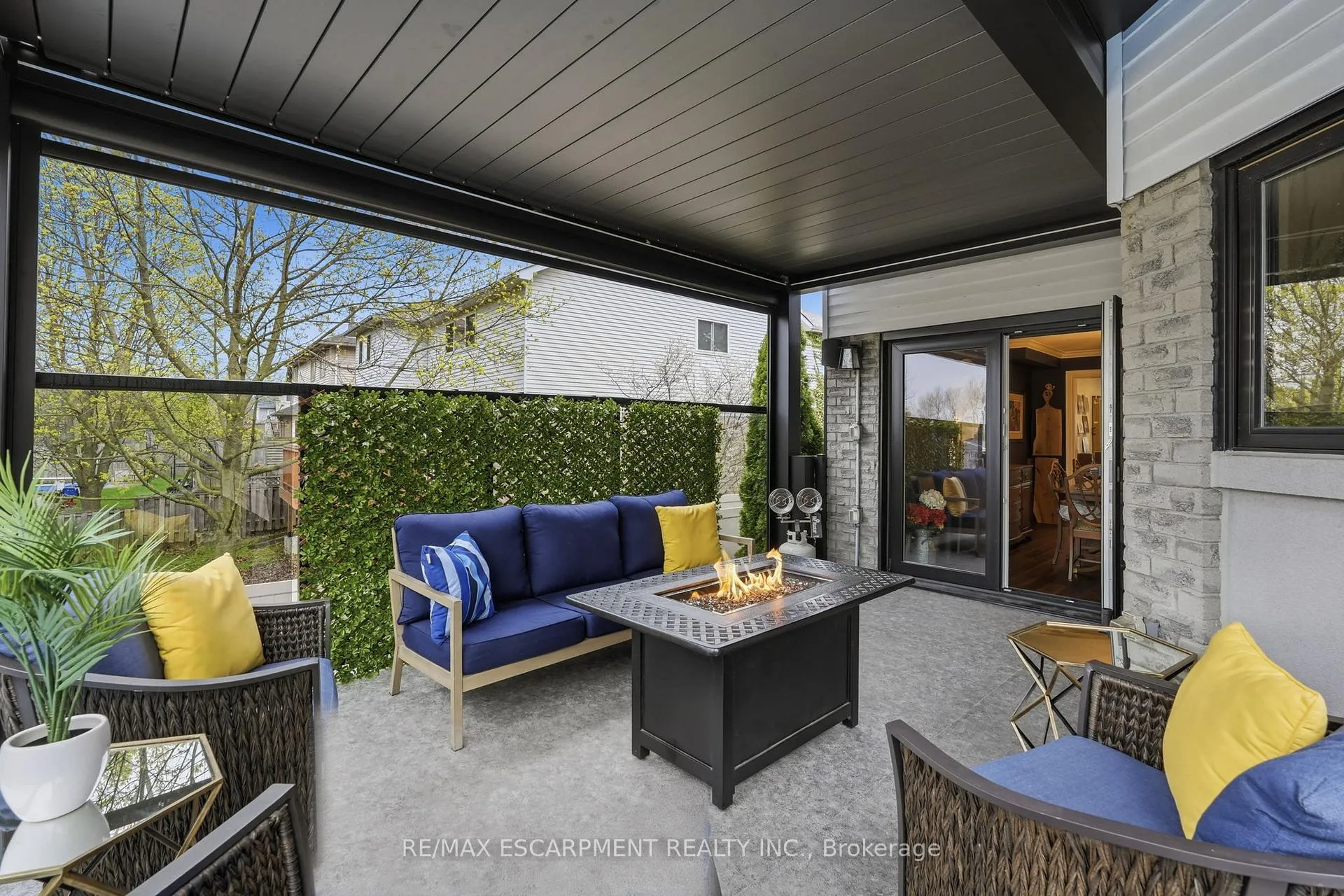 Photo 43 of 23 Golfview Crescent, Hamilton, Dundas — HOMEH