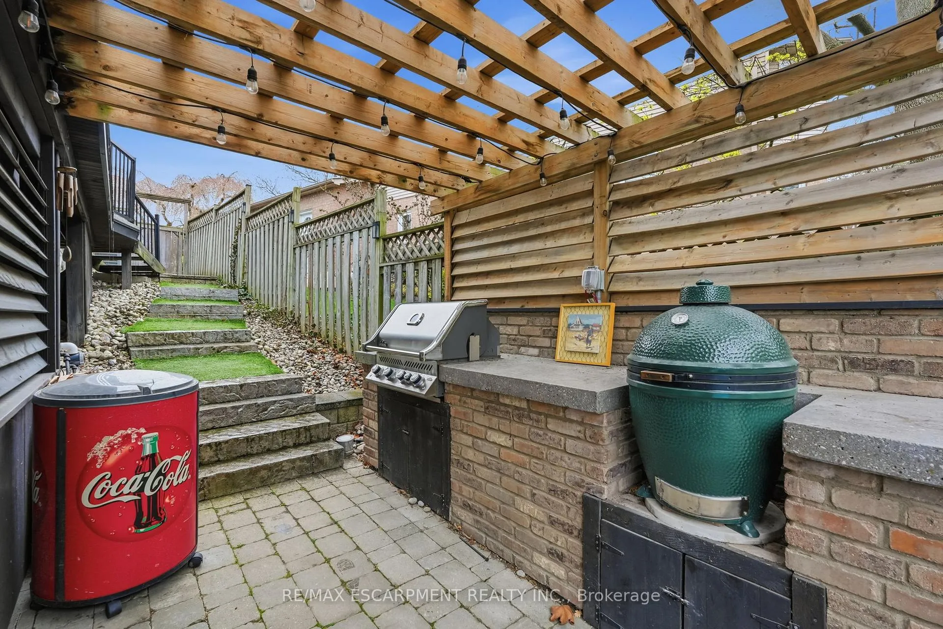 Photo 45 of 23 Golfview Crescent, Hamilton, Dundas — HOMEH