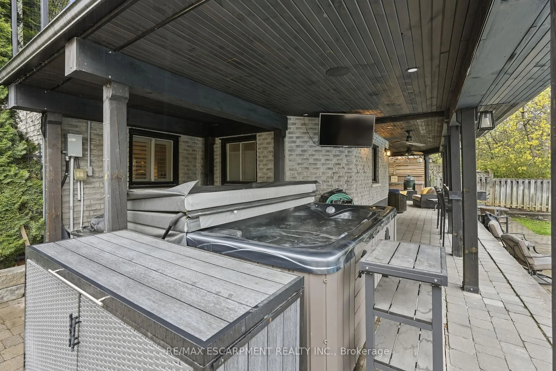 Photo 47 of 23 Golfview Crescent, Hamilton, Dundas — HOMEH