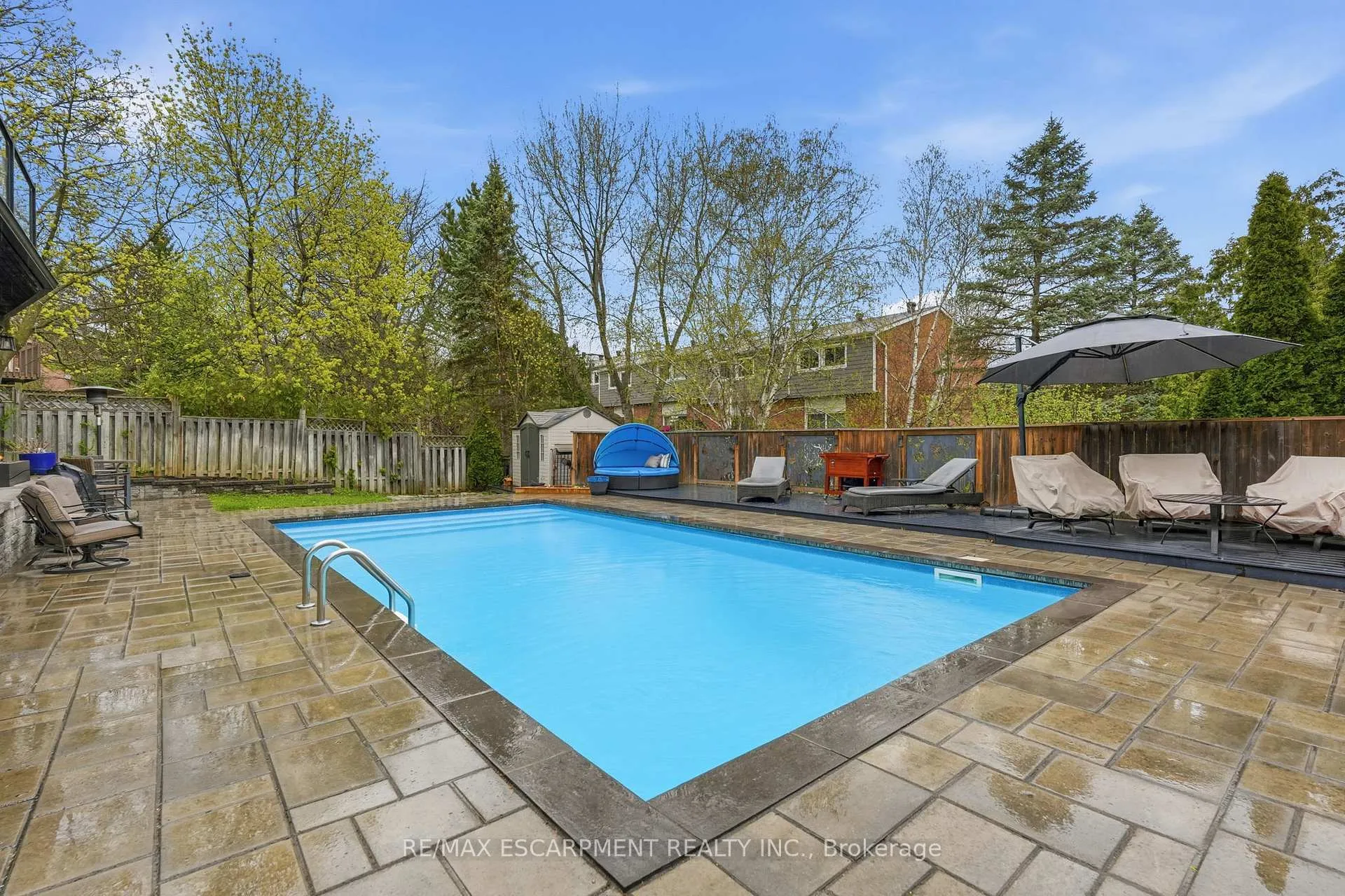 Photo 48 of 23 Golfview Crescent, Hamilton, Dundas — HOMEH