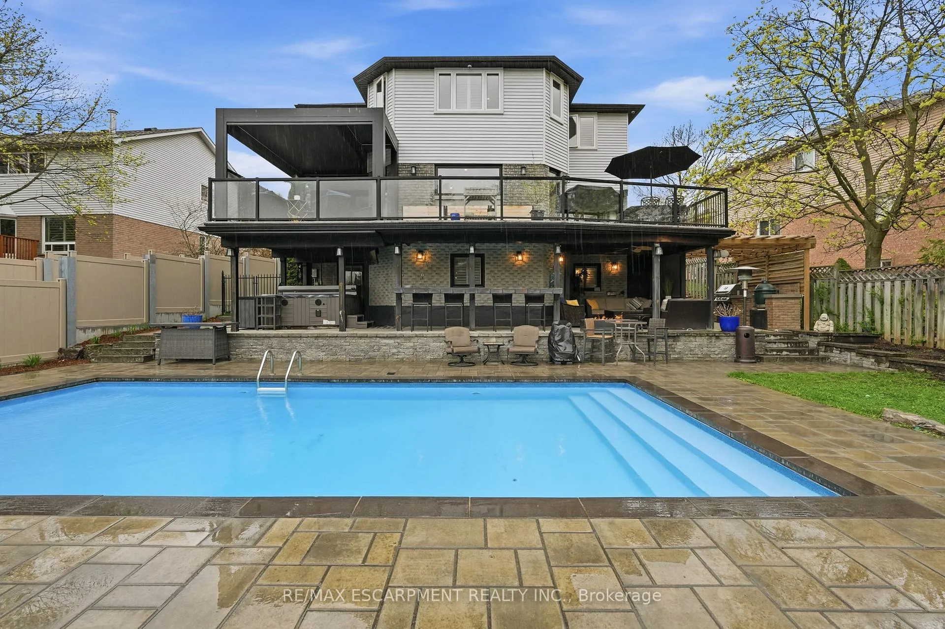 Photo 49 of 23 Golfview Crescent, Hamilton, Dundas — HOMEH