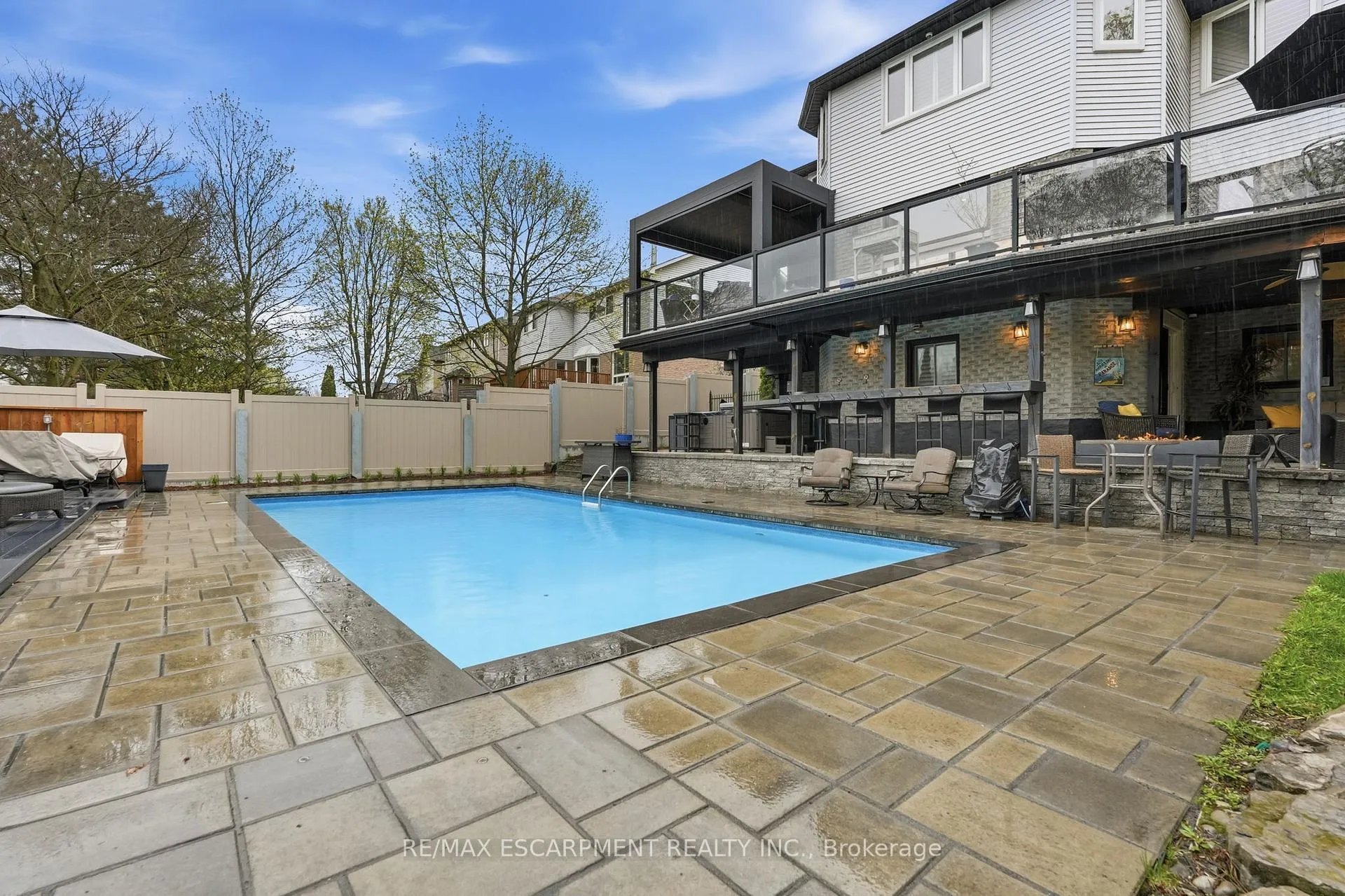 Photo 50 of 23 Golfview Crescent, Hamilton, Dundas — HOMEH
