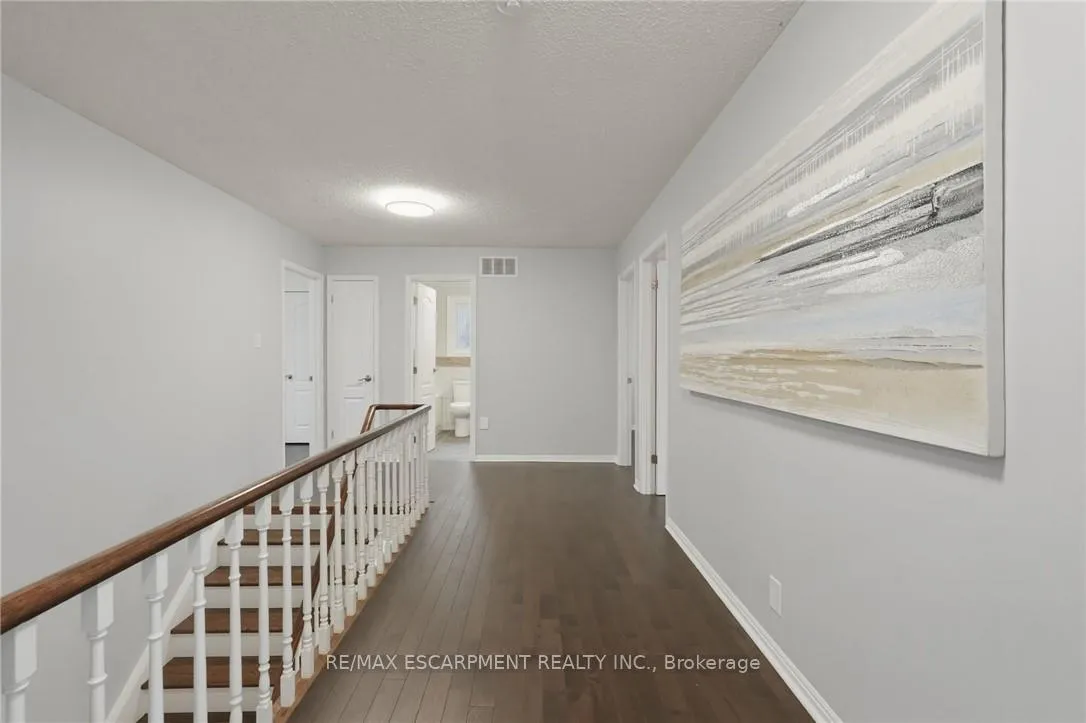 Photo 15 of 2401 Sinclair Circle, Burlington, Brant Hills — HOMEH
