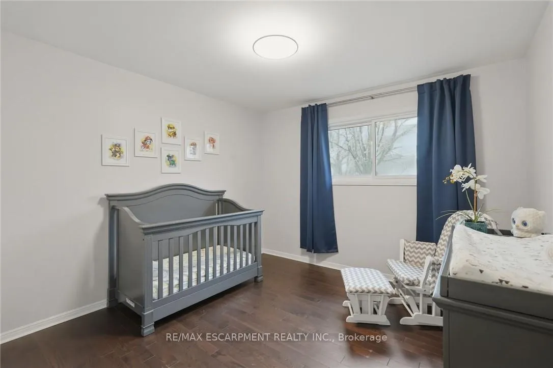 Photo 21 of 2401 Sinclair Circle, Burlington, Brant Hills — HOMEH