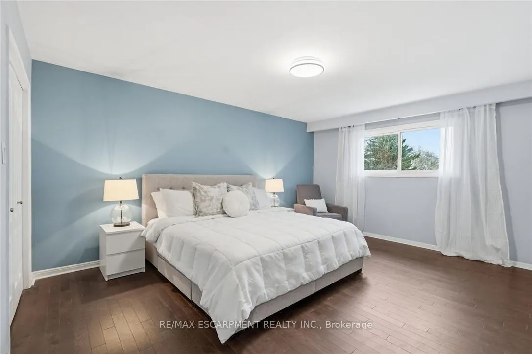 Photo 26 of 2401 Sinclair Circle, Burlington, Brant Hills — HOMEH