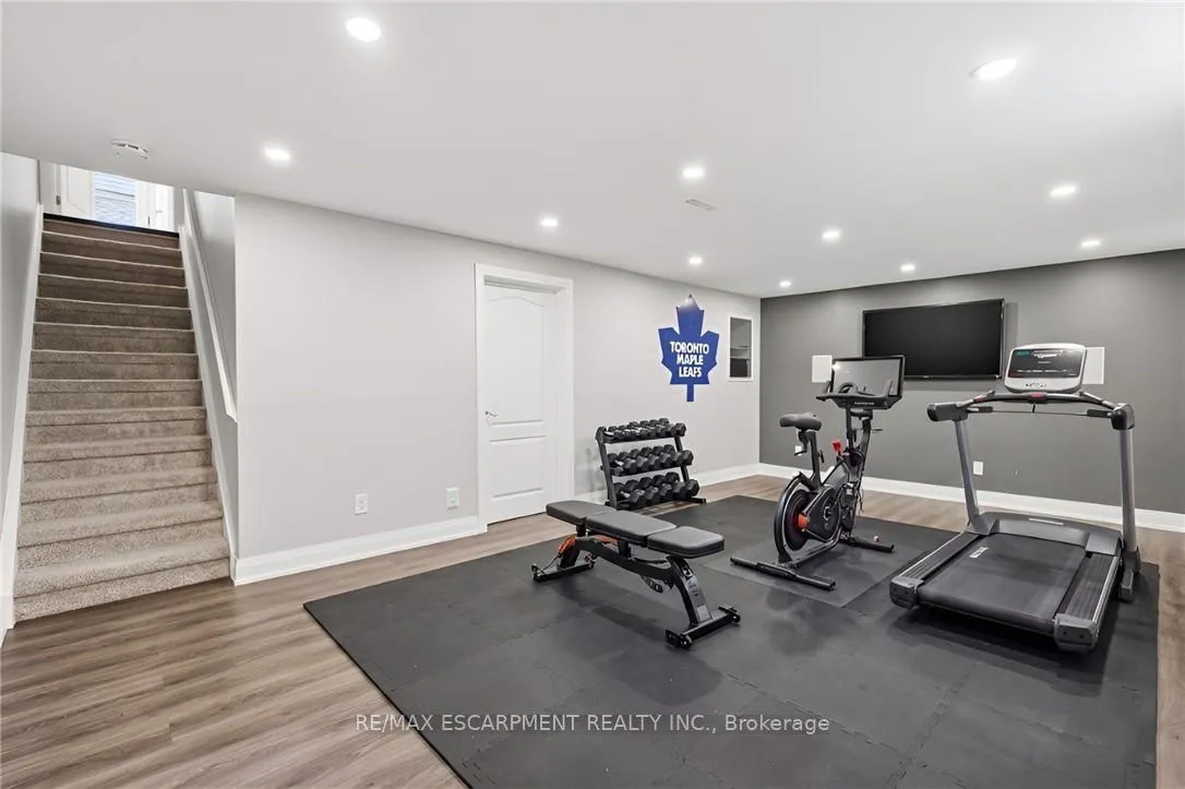 Photo 30 of 2401 Sinclair Circle, Burlington, Brant Hills — HOMEH