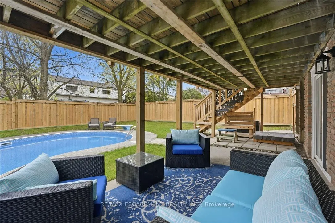 Photo 37 of 2401 Sinclair Circle, Burlington, Brant Hills — HOMEH