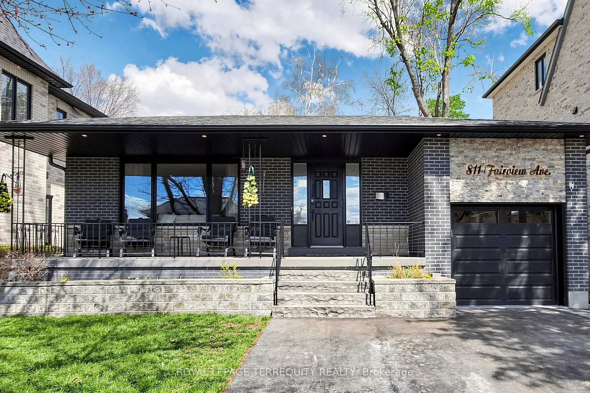 Photo 1 of 811 Fairview Avenue, Pickering, Bay Ridges — HOMEH