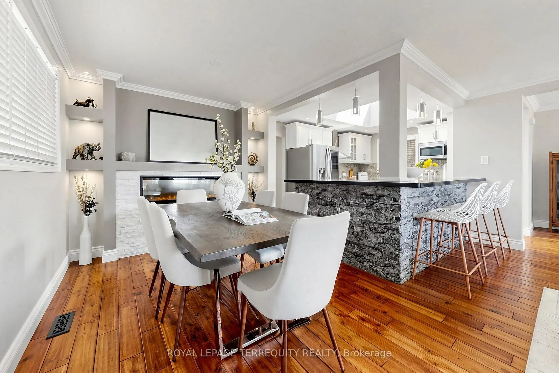 Photo 12 of 811 Fairview Avenue, Pickering, Bay Ridges — HOMEH