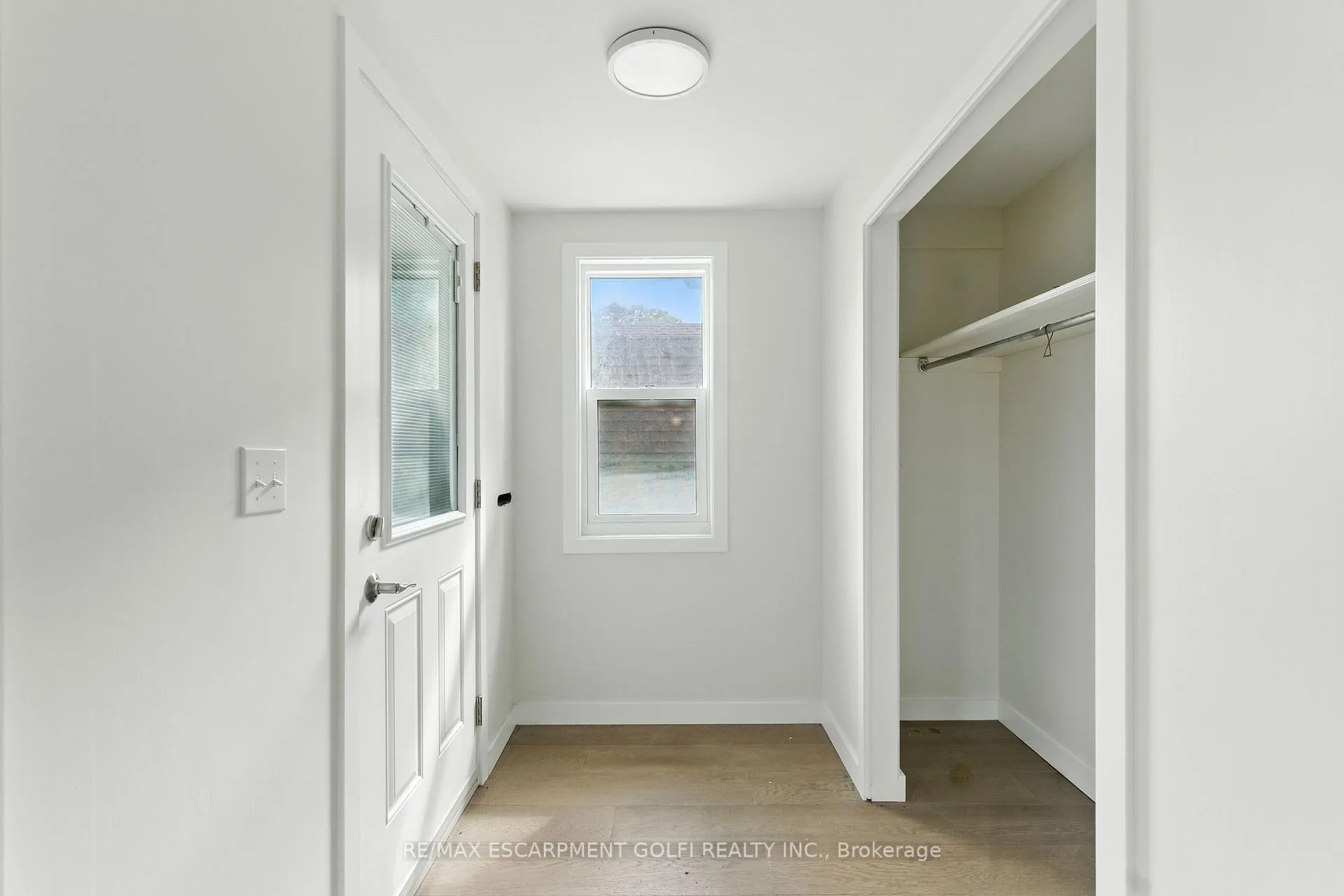 Photo 7 of 684 Beach Boulevard, Hamilton, Hamilton Beach — HOMEH