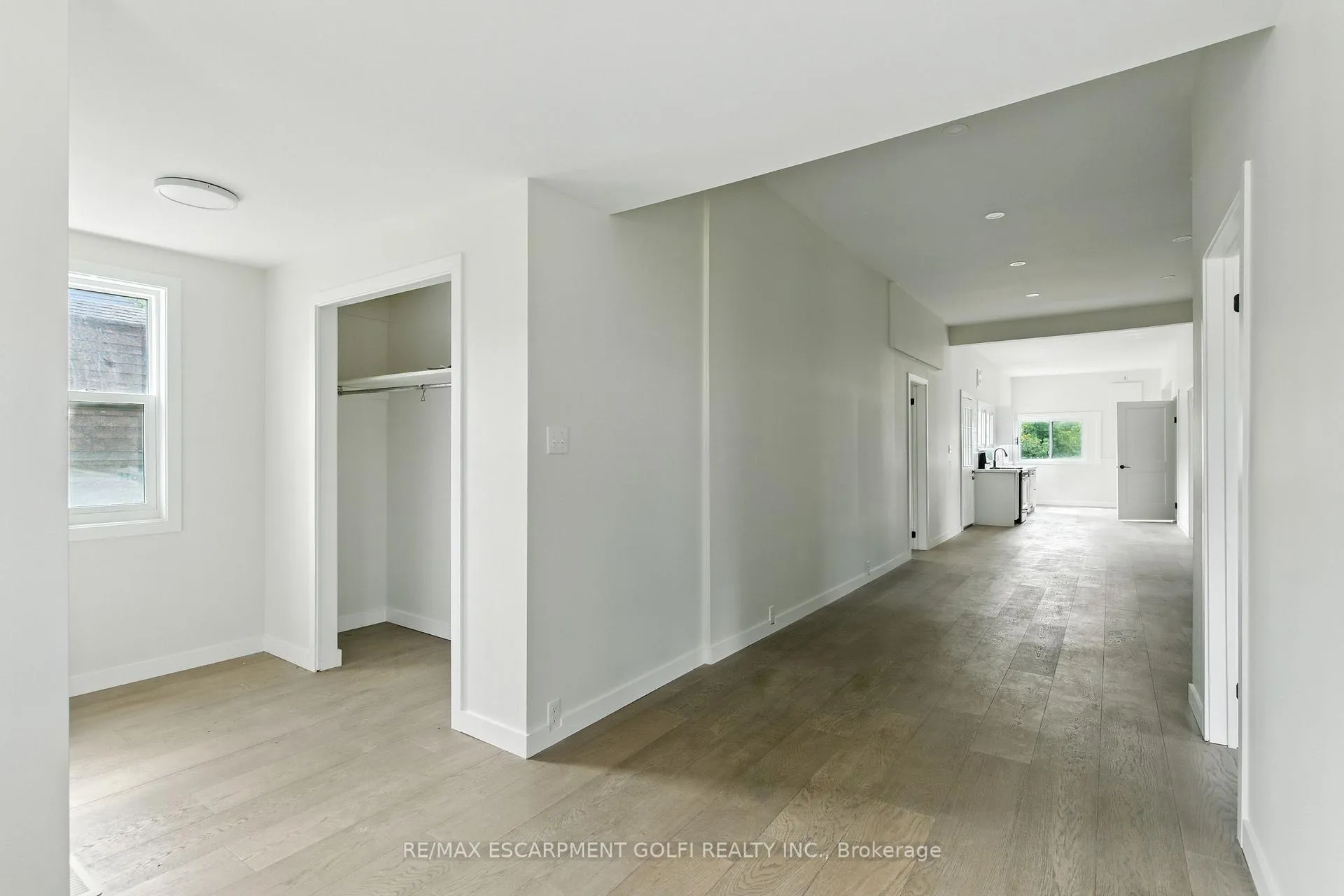 Photo 8 of 684 Beach Boulevard, Hamilton, Hamilton Beach — HOMEH