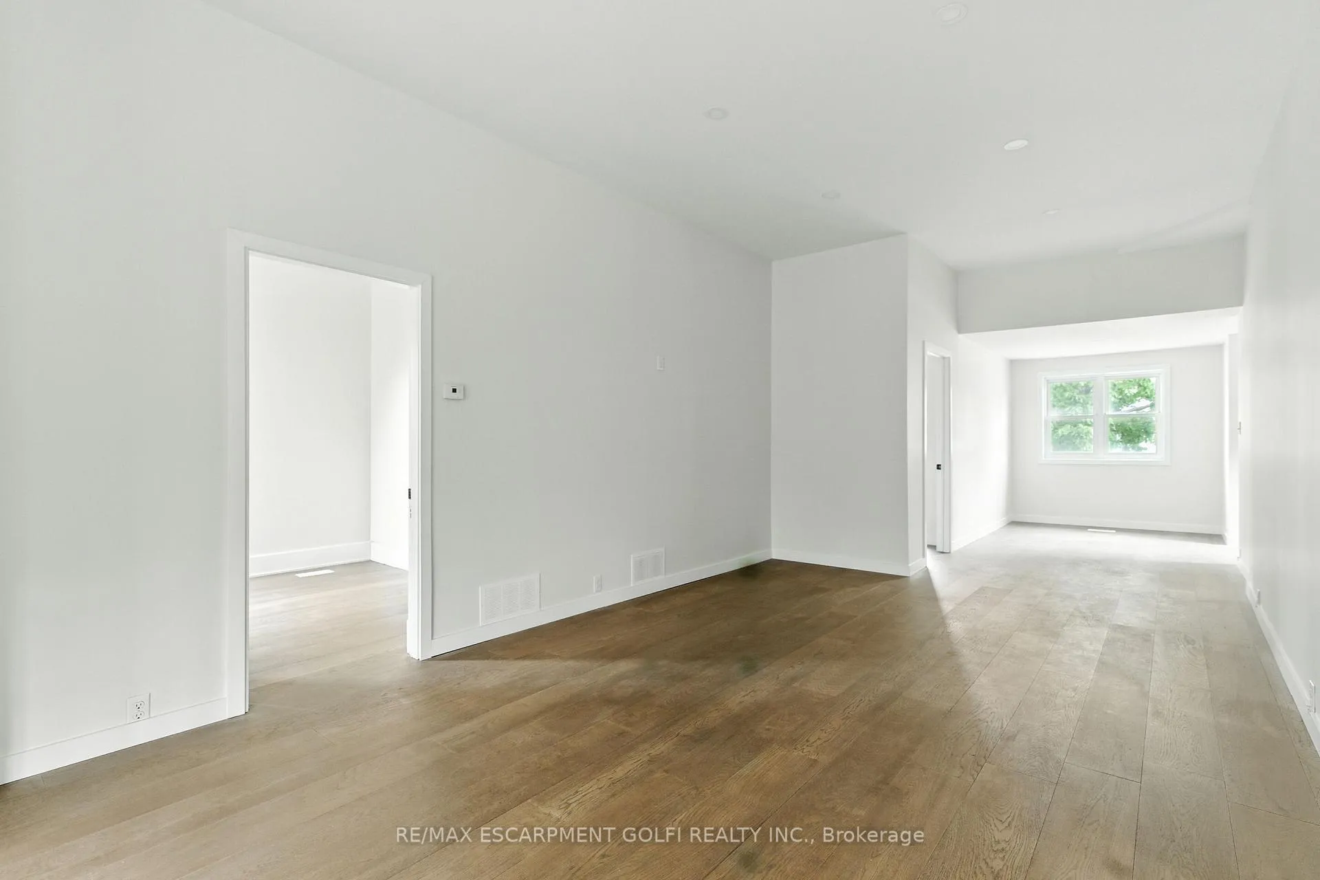 Photo 18 of 684 Beach Boulevard, Hamilton, Hamilton Beach — HOMEH