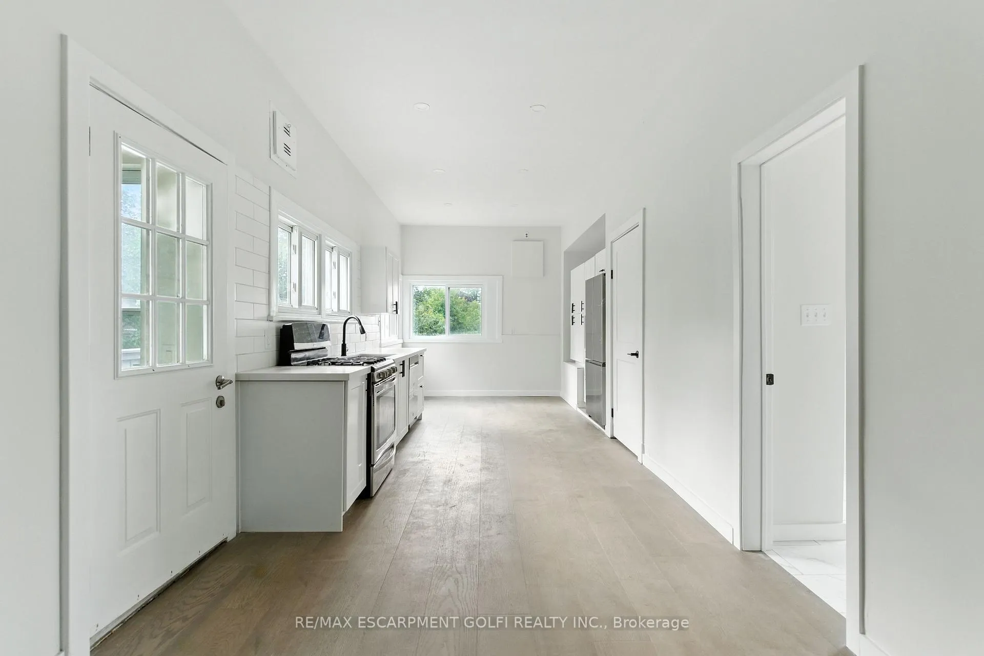 Photo 24 of 684 Beach Boulevard, Hamilton, Hamilton Beach — HOMEH