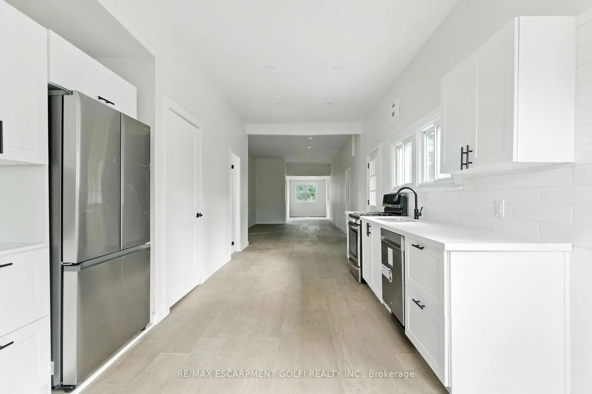 Photo 26 of 684 Beach Boulevard, Hamilton, Hamilton Beach — HOMEH