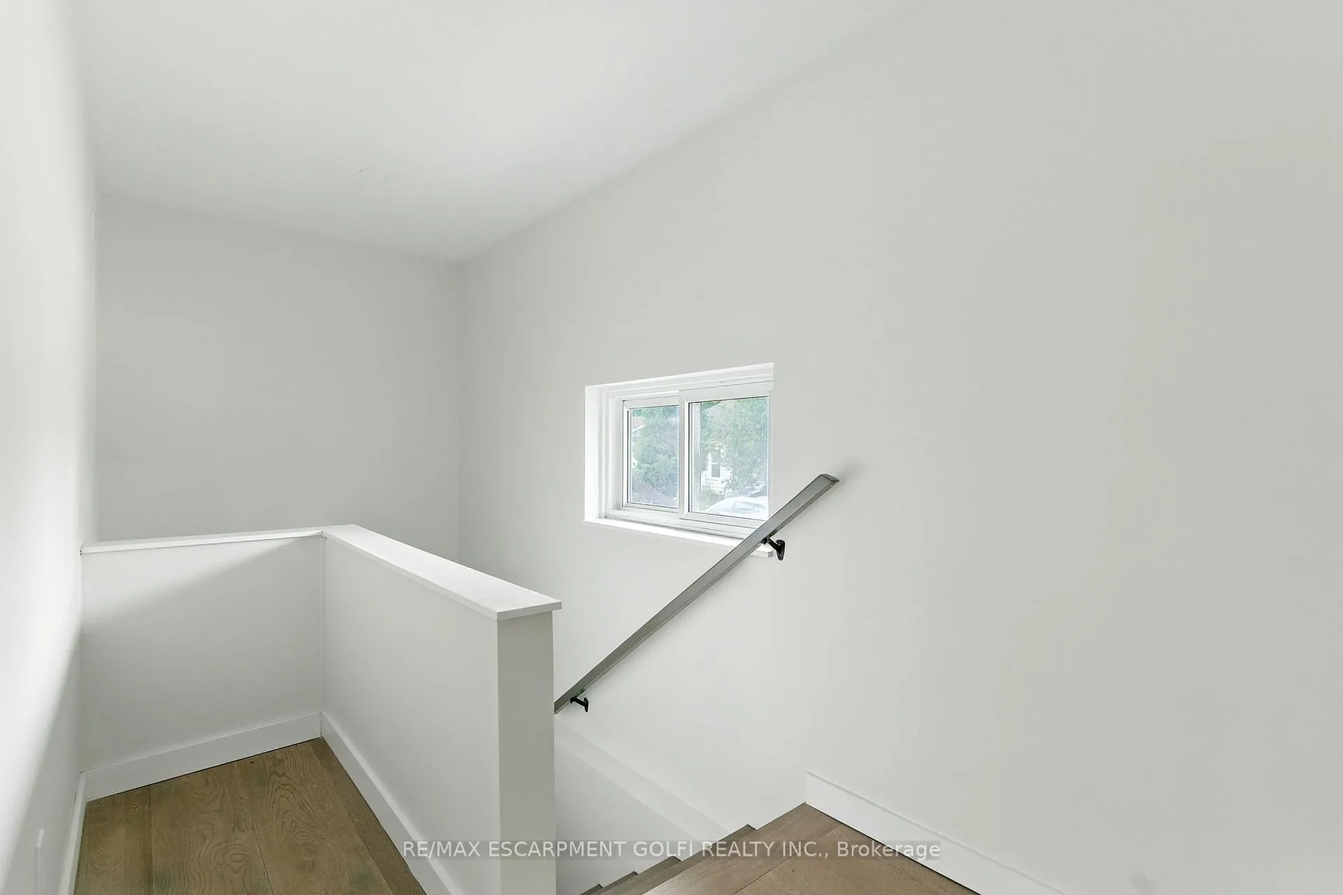 Photo 30 of 684 Beach Boulevard, Hamilton, Hamilton Beach — HOMEH