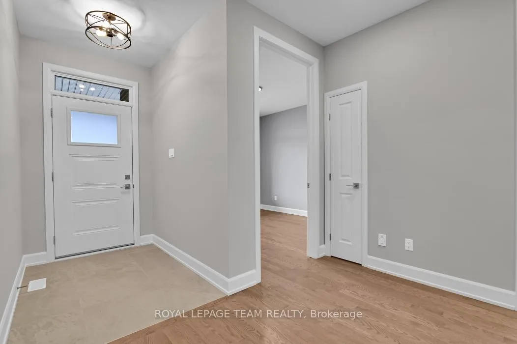 Photo 2 of 1181 Potter Drive, Brockville — HOMEH