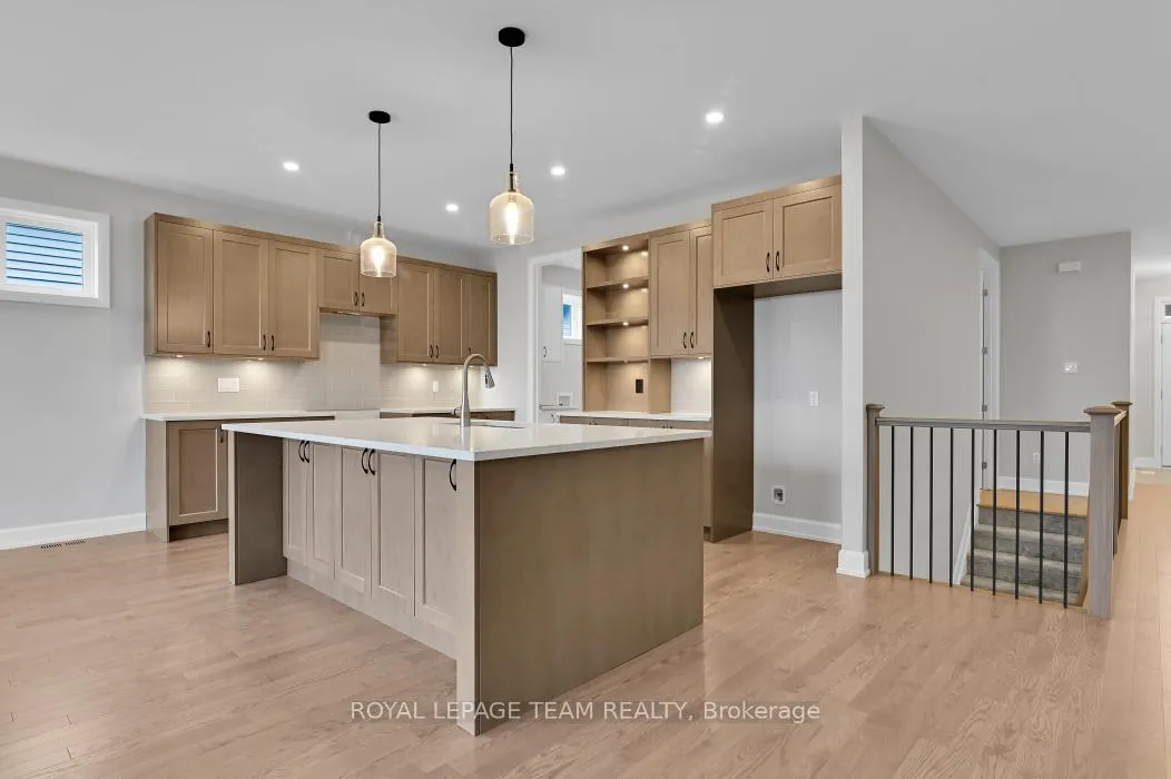 Photo 8 of 1181 Potter Drive, Brockville — HOMEH