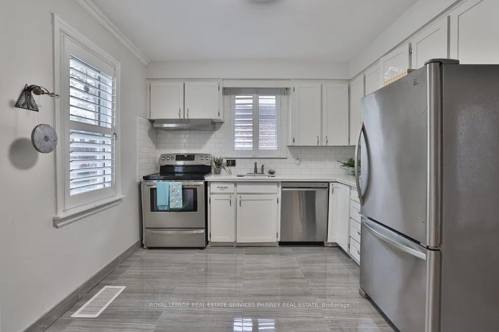 Photo 3 of 233 Glenholme Avenue, Hamilton, Glenview — HOMEH