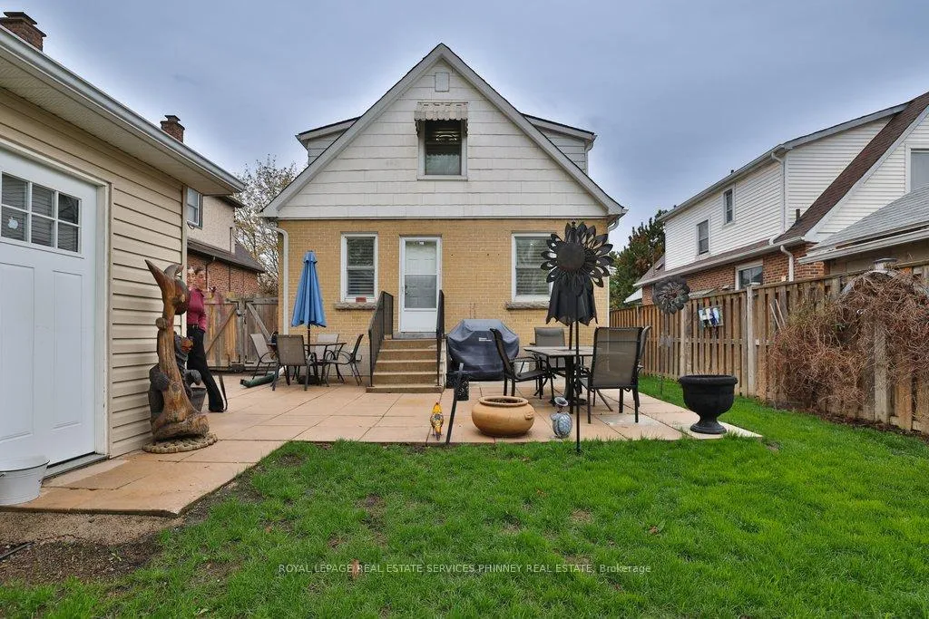 Photo 23 of 233 Glenholme Avenue, Hamilton, Glenview — HOMEH