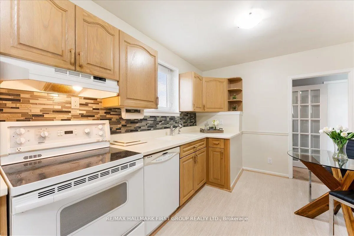 Photo 9 of 78 Tulloch Drive, Ajax, South East — HOMEH