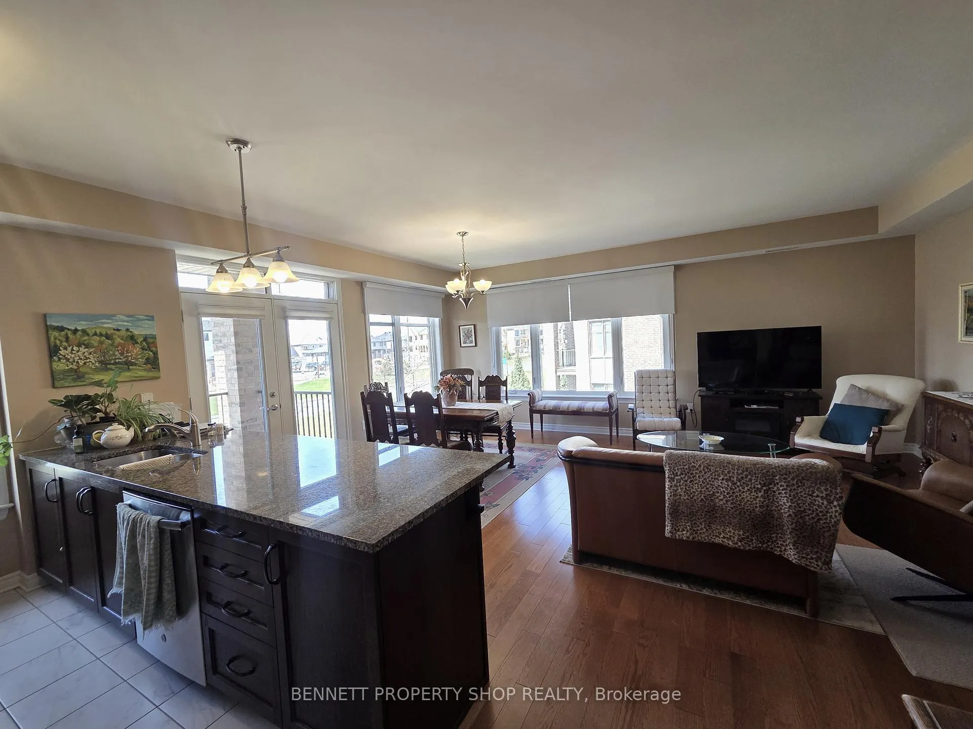 Photo 5 of Unit 204, 310 Jatoba Private, Ottawa, Kanata - Emerald Meadows/Trailwest — HOMEH