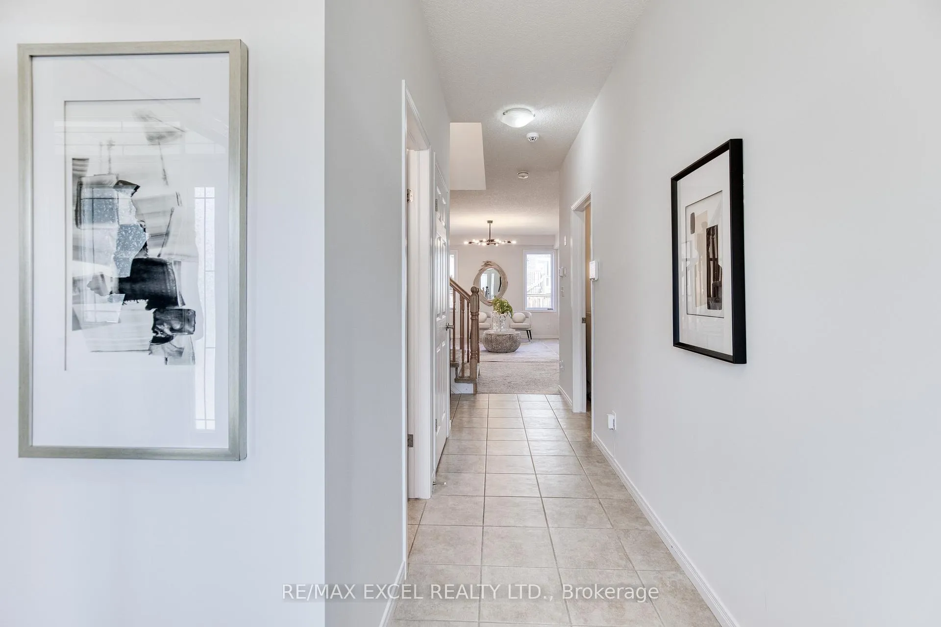 Photo 2 of 692 Indian Grass Street, Waterloo, Columbia Forest — HOMEH