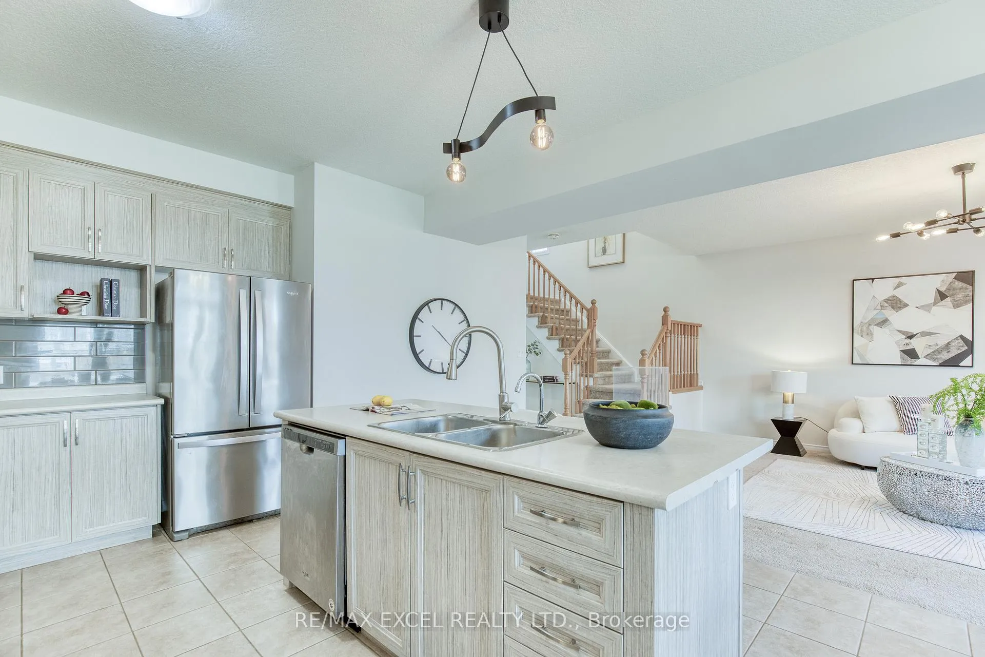 Photo 14 of 692 Indian Grass Street, Waterloo, Columbia Forest — HOMEH