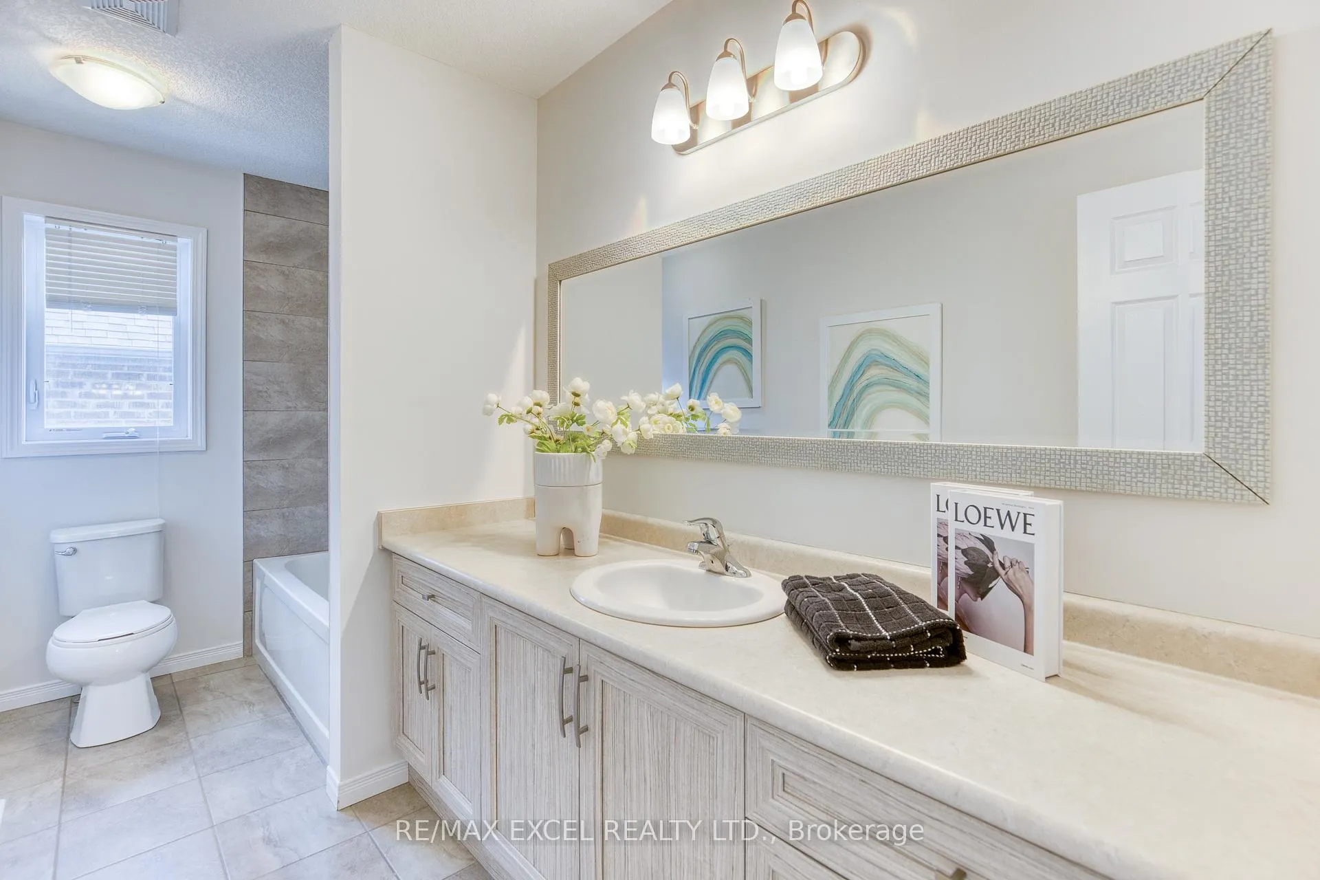Photo 40 of 692 Indian Grass Street, Waterloo, Columbia Forest — HOMEH