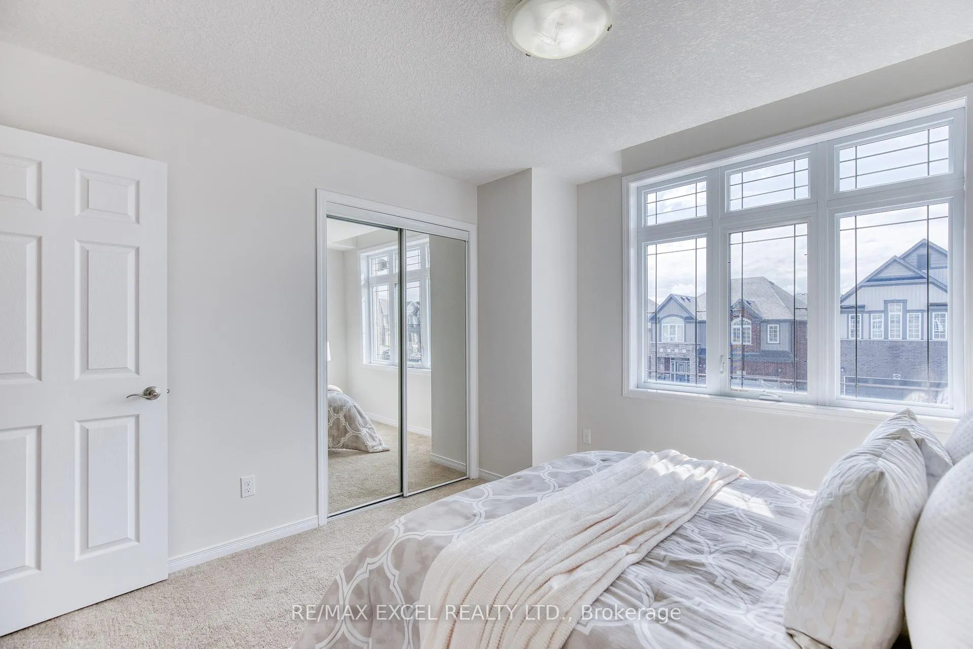 Photo 42 of 692 Indian Grass Street, Waterloo, Columbia Forest — HOMEH