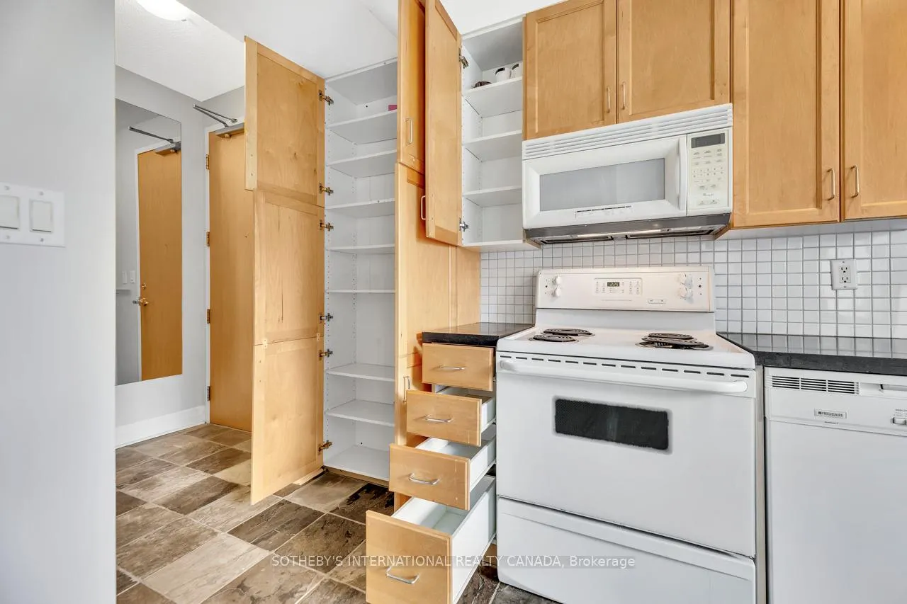 Photo 18 of Unit 207, 70 Alexander Street, Toronto, Church-Yonge Corridor — HOMEH