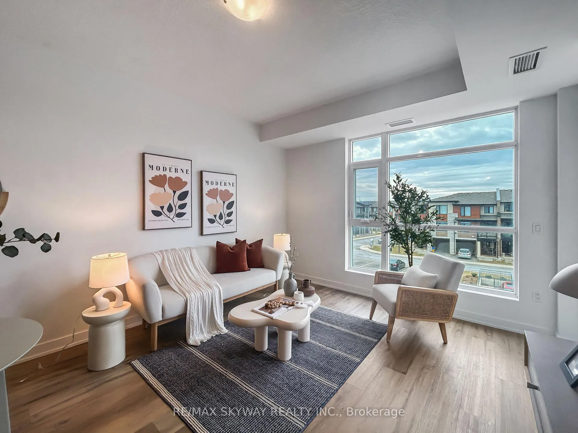 Photo 1 of Unit 306, 600 North Service Road, Hamilton, Stoney Creek — HOMEH