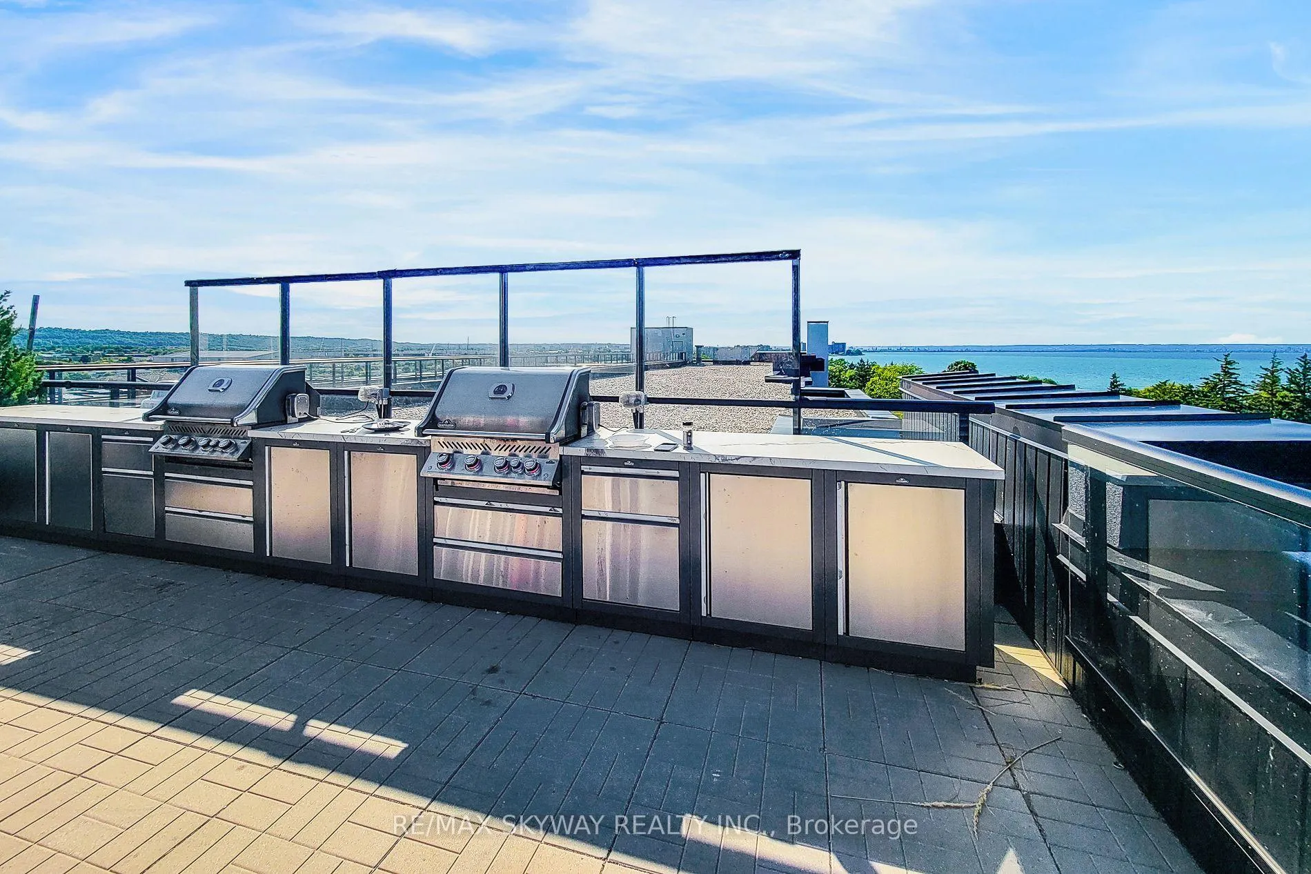 Photo 11 of Unit 306, 600 North Service Road, Hamilton, Stoney Creek — HOMEH