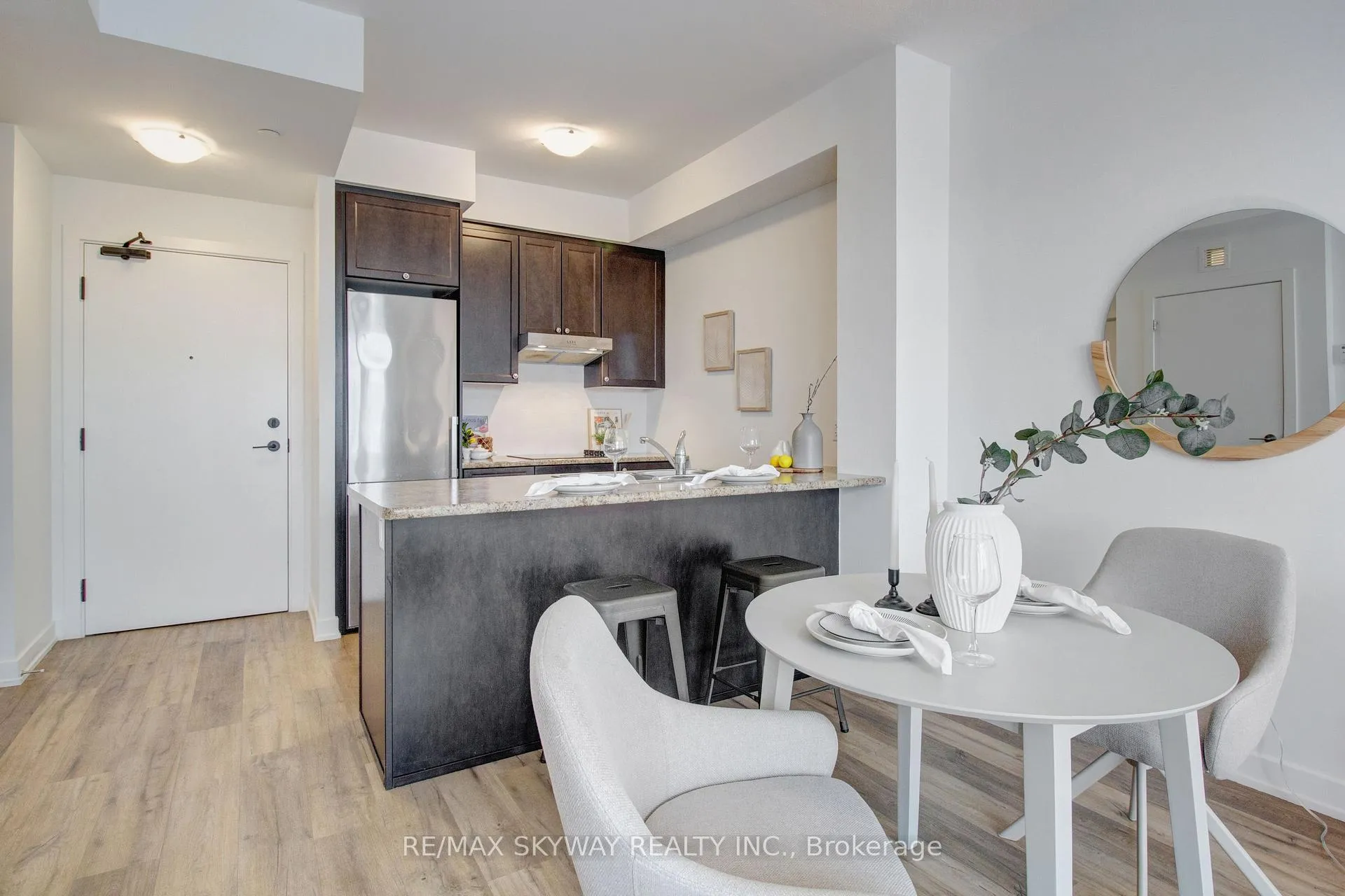 Photo 19 of Unit 306, 600 North Service Road, Hamilton, Stoney Creek — HOMEH