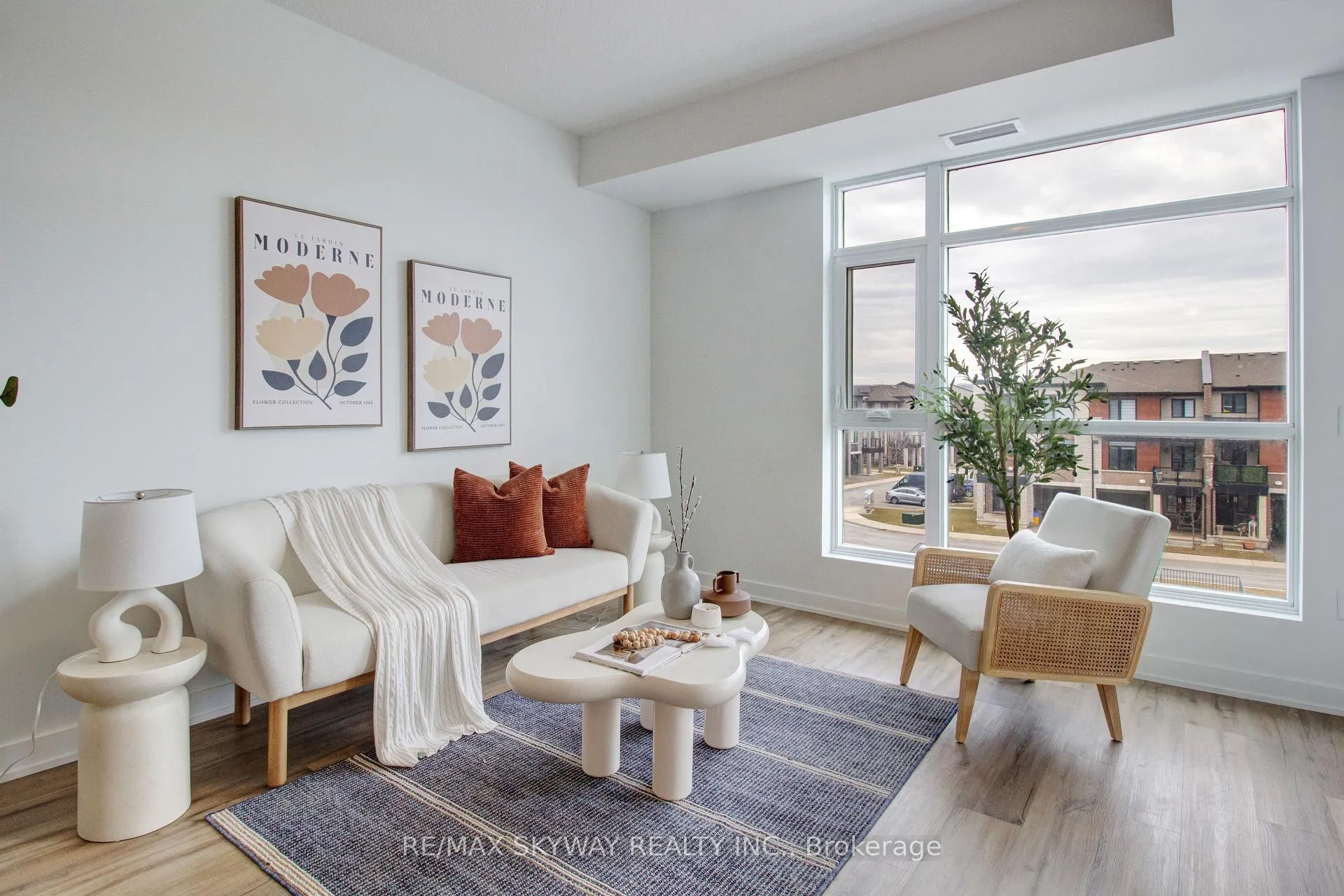 Photo 22 of Unit 306, 600 North Service Road, Hamilton, Stoney Creek — HOMEH