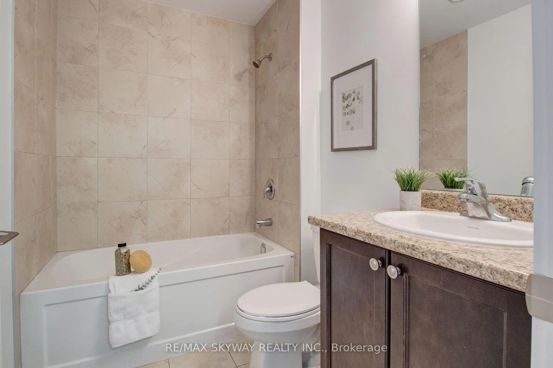 Photo 28 of Unit 306, 600 North Service Road, Hamilton, Stoney Creek — HOMEH