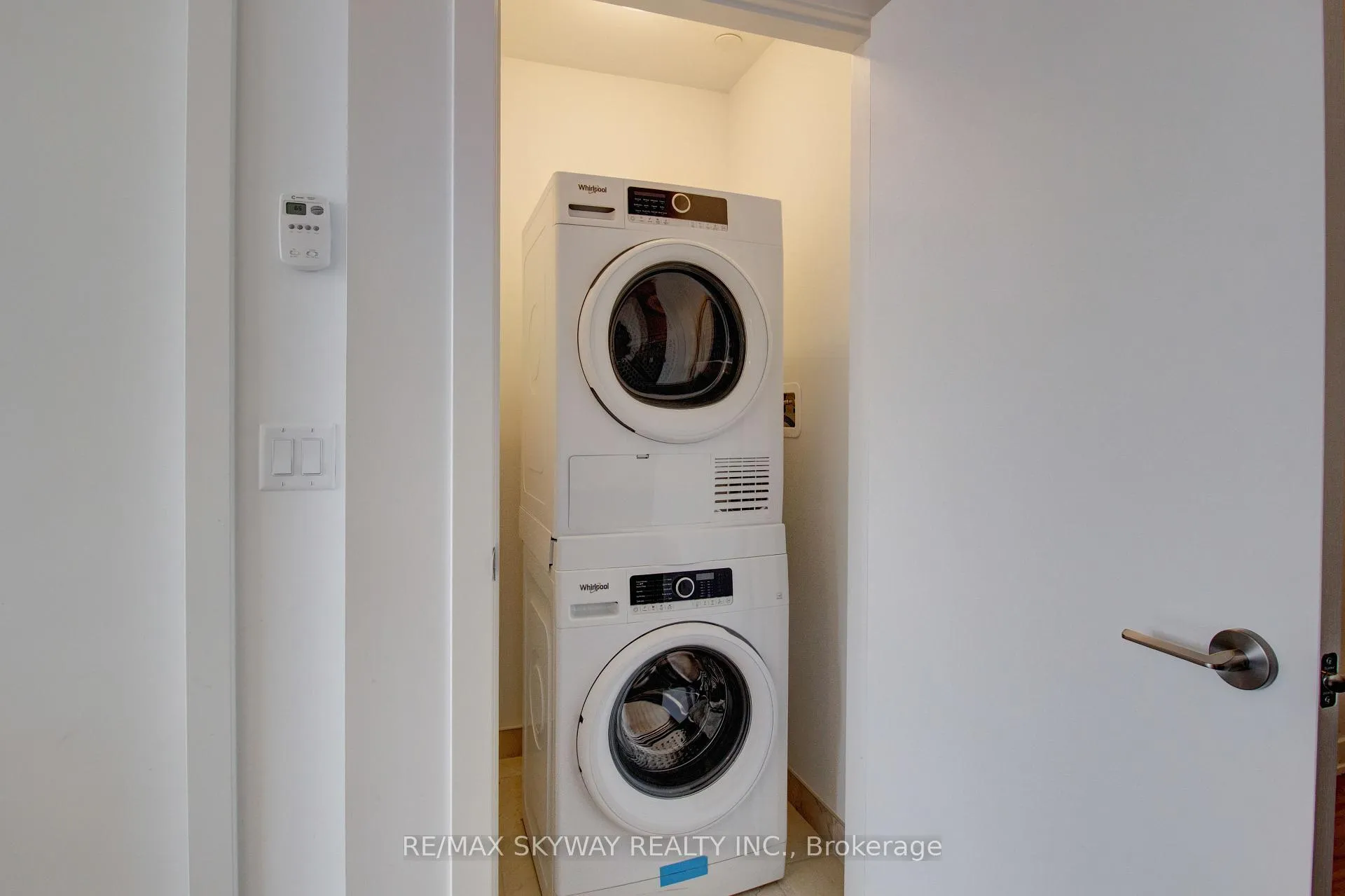 Photo 34 of Unit 306, 600 North Service Road, Hamilton, Stoney Creek — HOMEH
