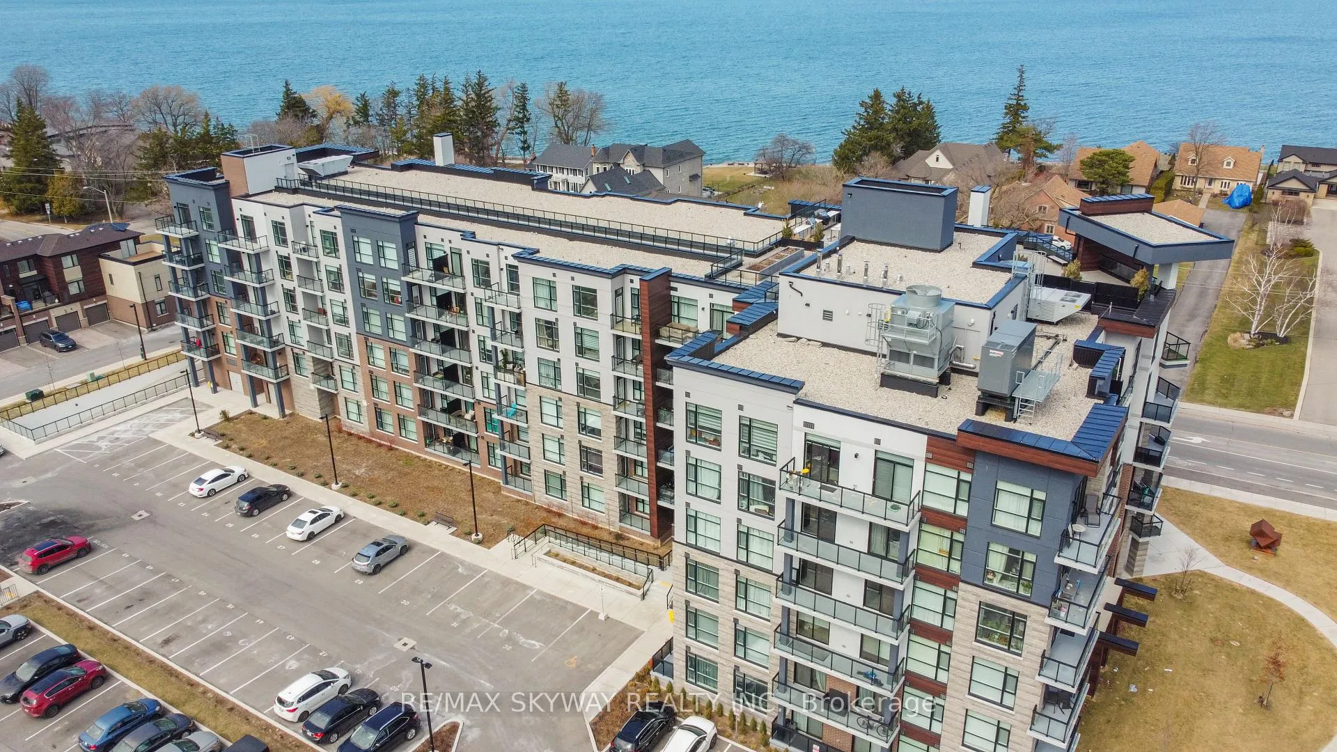 Photo 39 of Unit 306, 600 North Service Road, Hamilton, Stoney Creek — HOMEH
