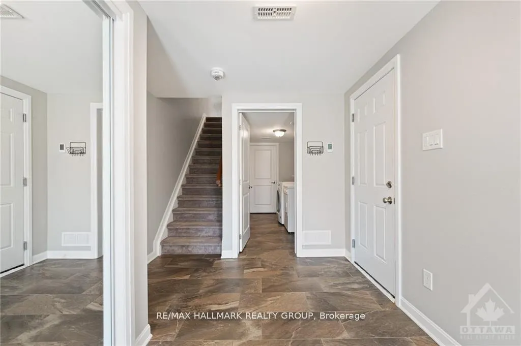 Photo 3 of 318 Willow Aster Circle, Ottawa, Avalon West — HOMEH
